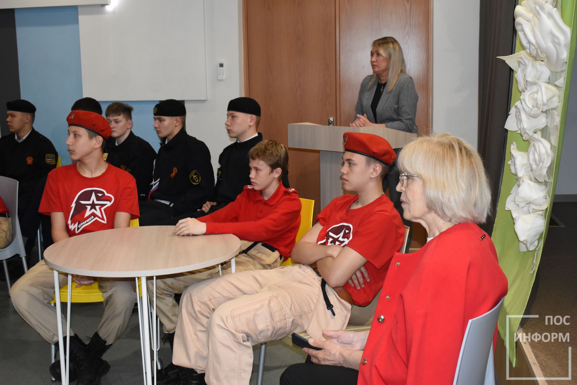Для учащихся школ прошла встреча с членом Президиума Совета Ветеранов НМР и бывшей несовершеннолетней узницей концлагеря