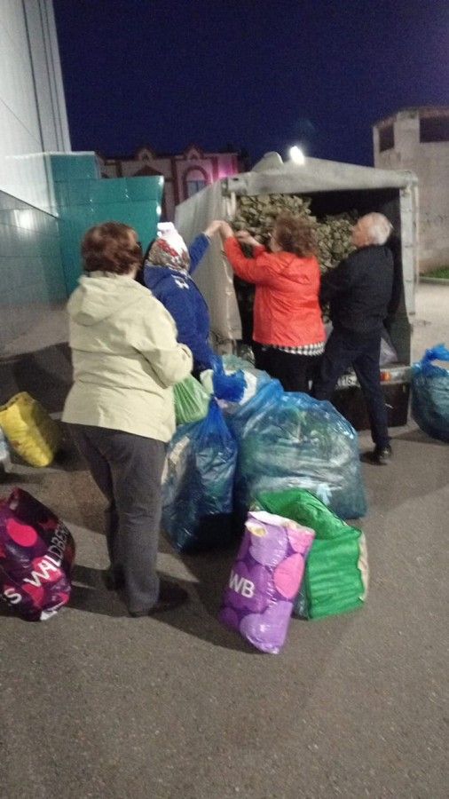 Жители Камских Полян отправили гуманитарную помощь бойцам на фронт