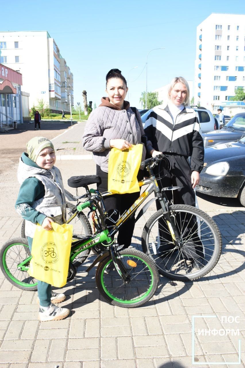 Жители Камских Полян присоединились к акции «На работу на велосипеде»