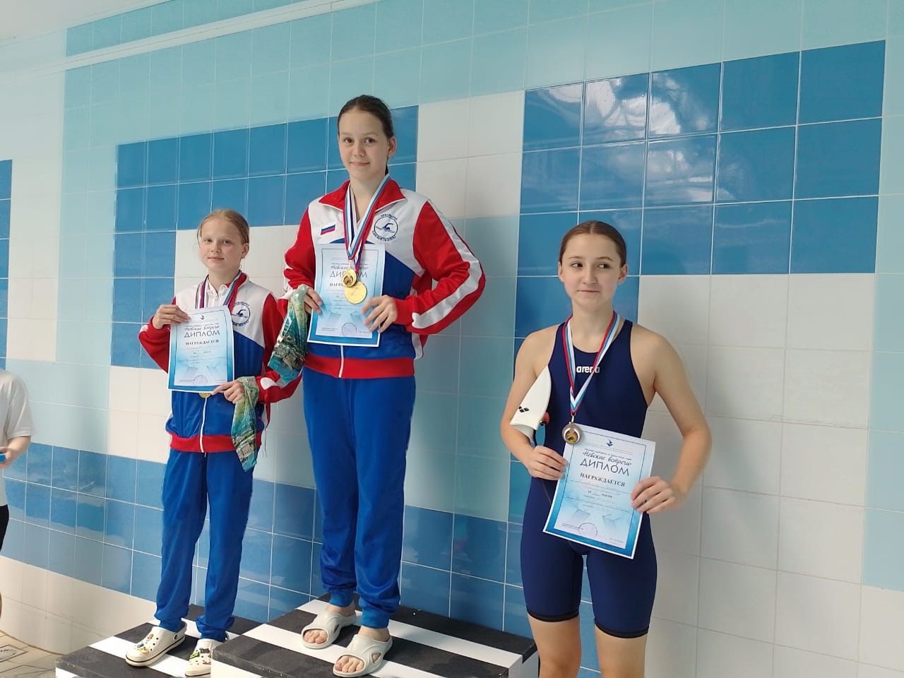 Юные пловцы из Камских Полян взяли 6 медалей на «Невских встречах»