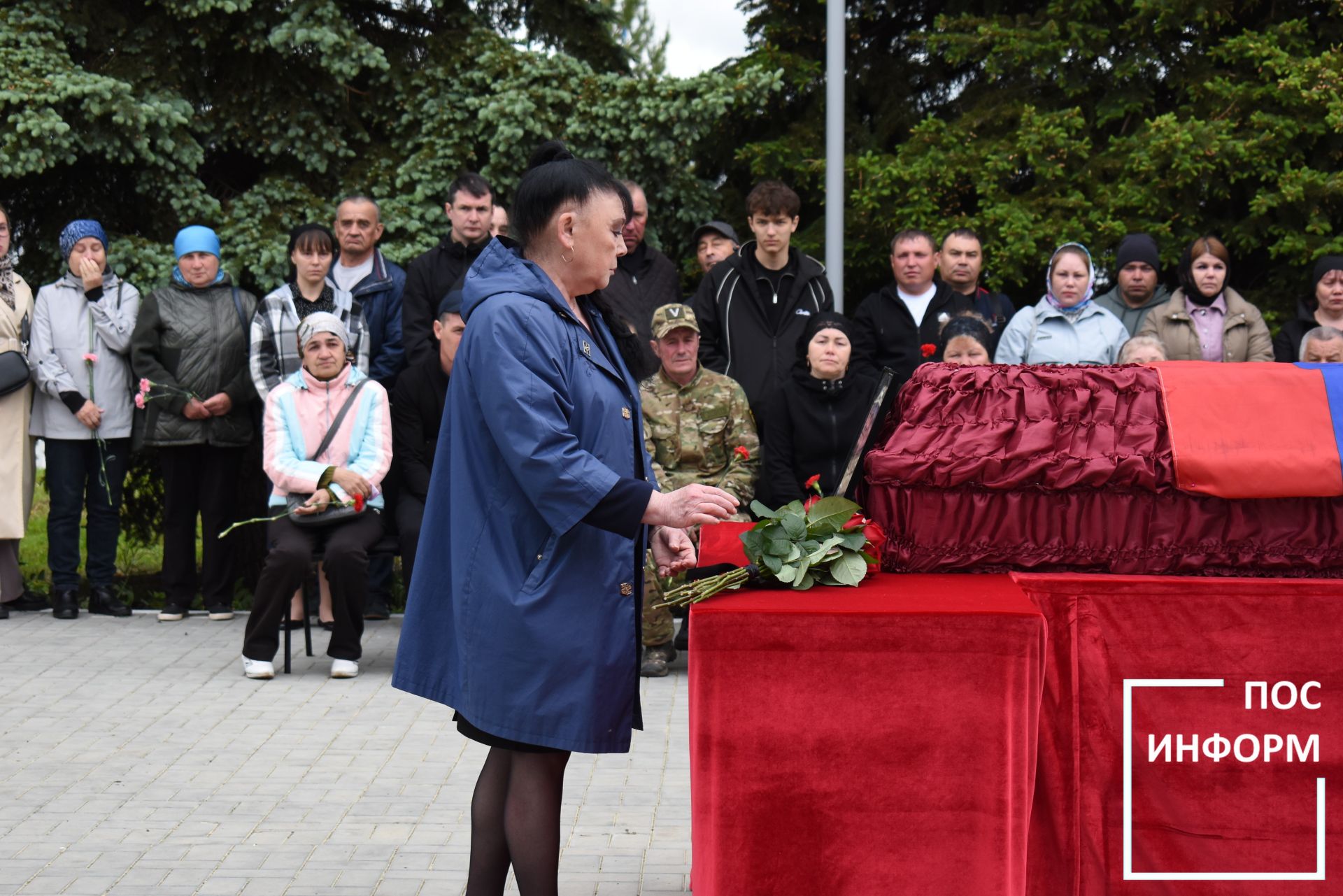 Камские Поляны простились с героем СВО Валерием Трофимовым