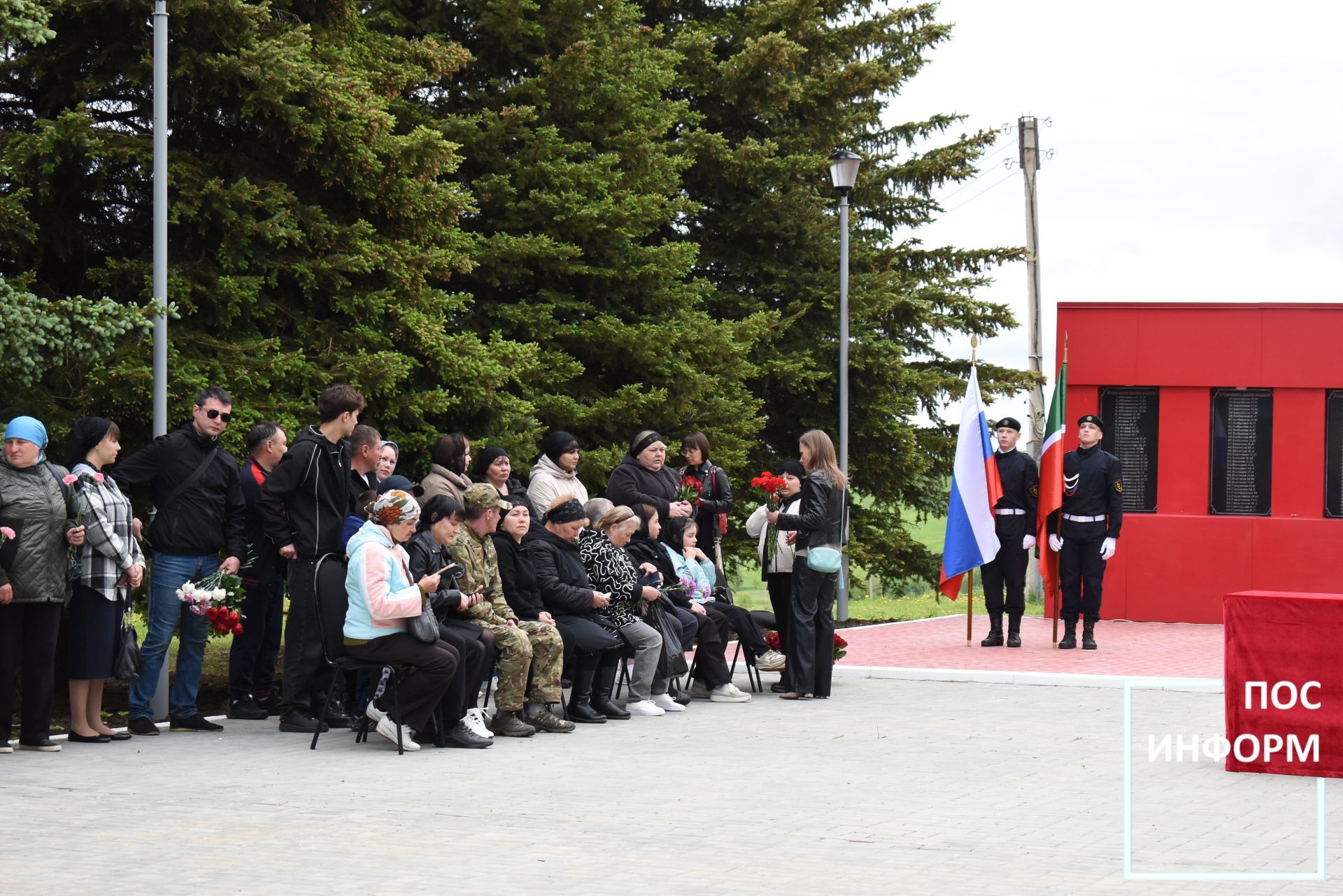 Камские Поляны простились с героем СВО Валерием Трофимовым