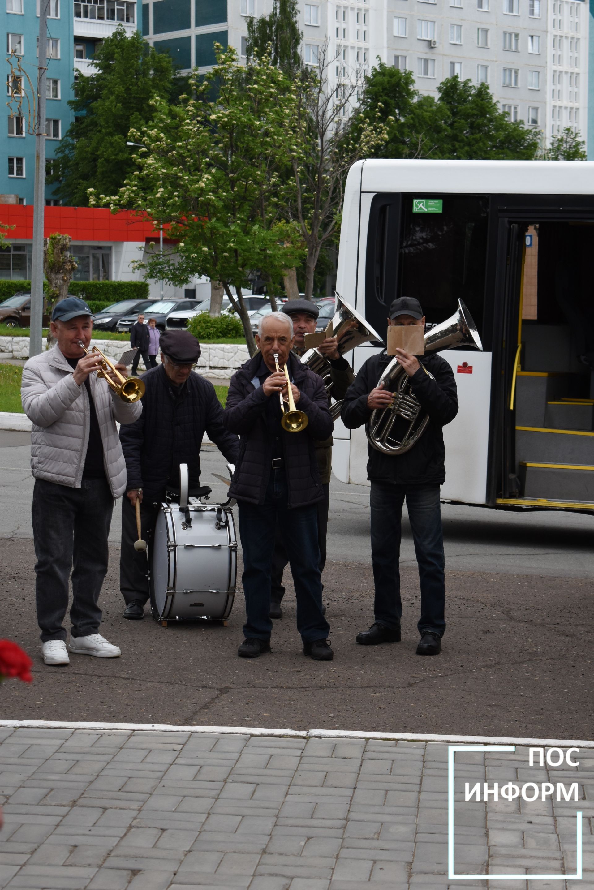 Камские Поляны простились с героем СВО Валерием Трофимовым