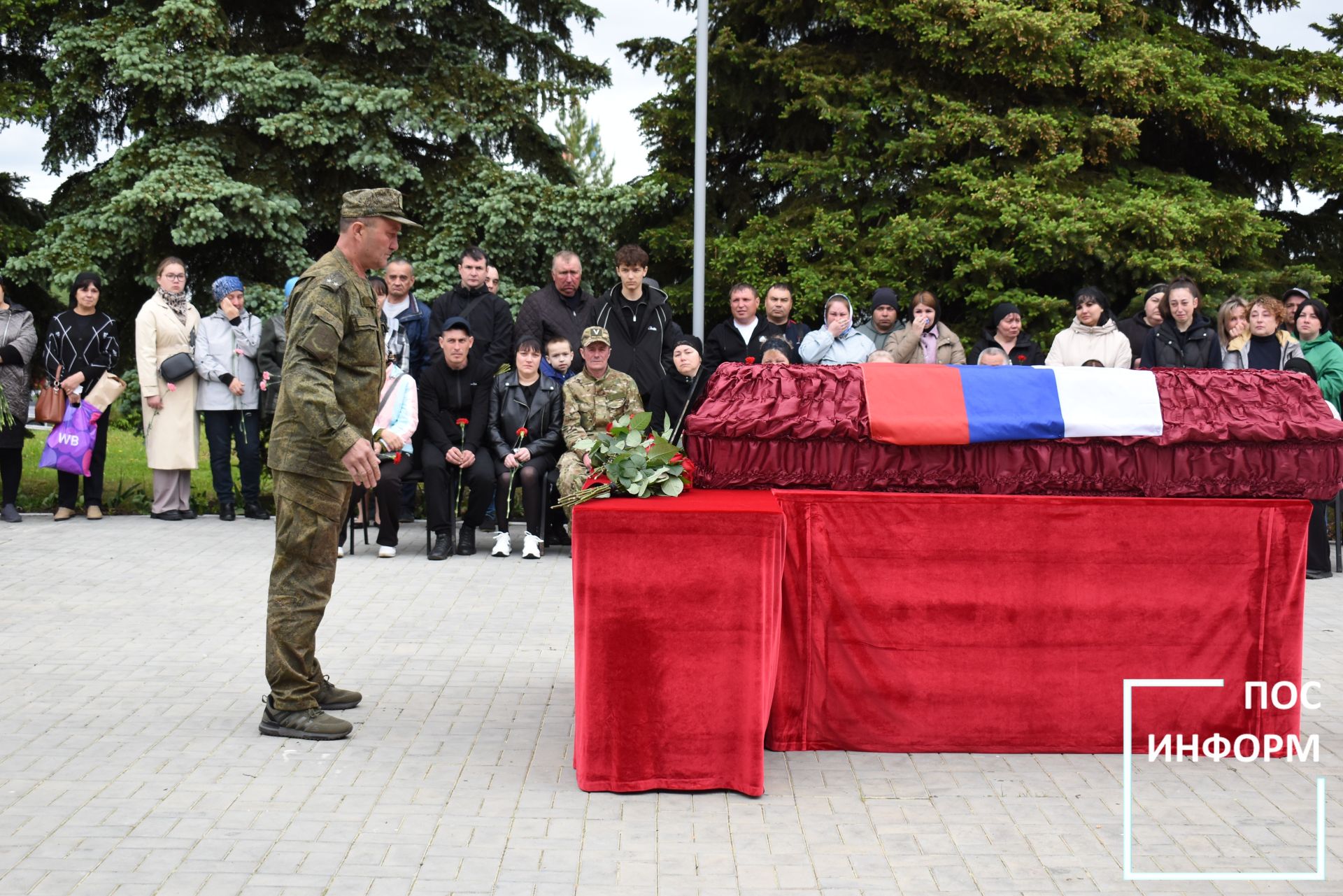 Камские Поляны простились с героем СВО Валерием Трофимовым