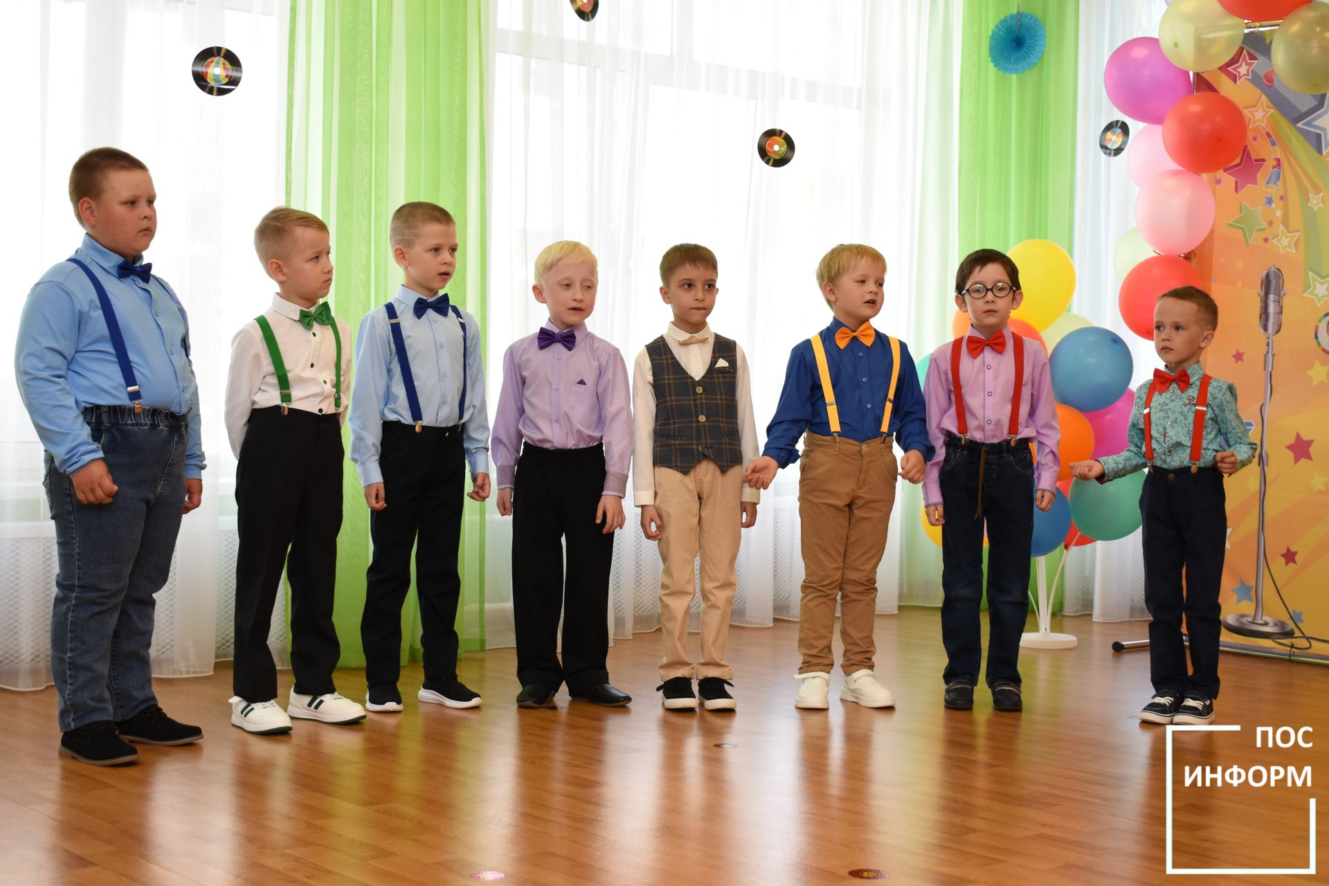 В детском саду «Огонек» Камских Полян начались выпускные утренники