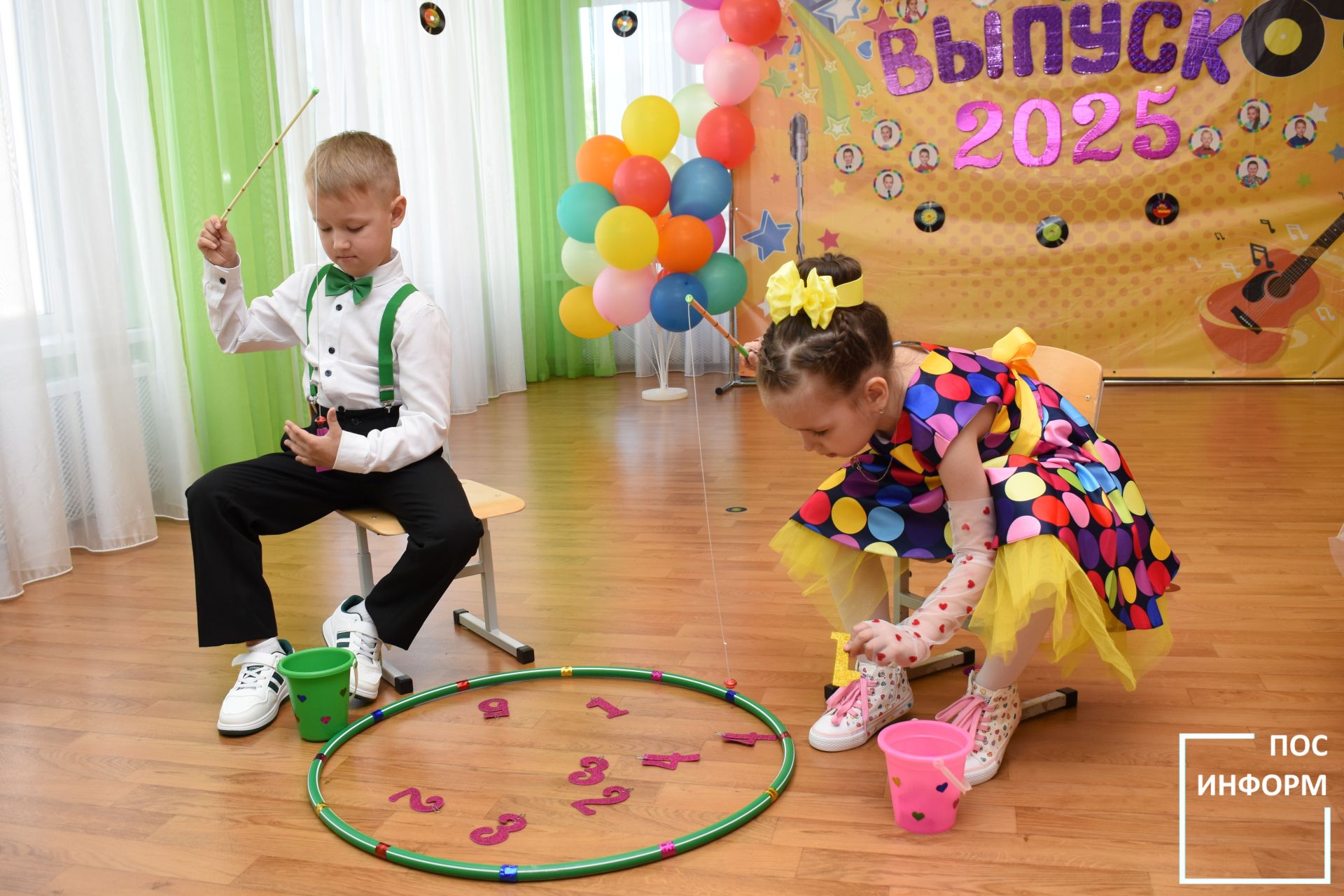 В детском саду «Огонек» Камских Полян начались выпускные утренники