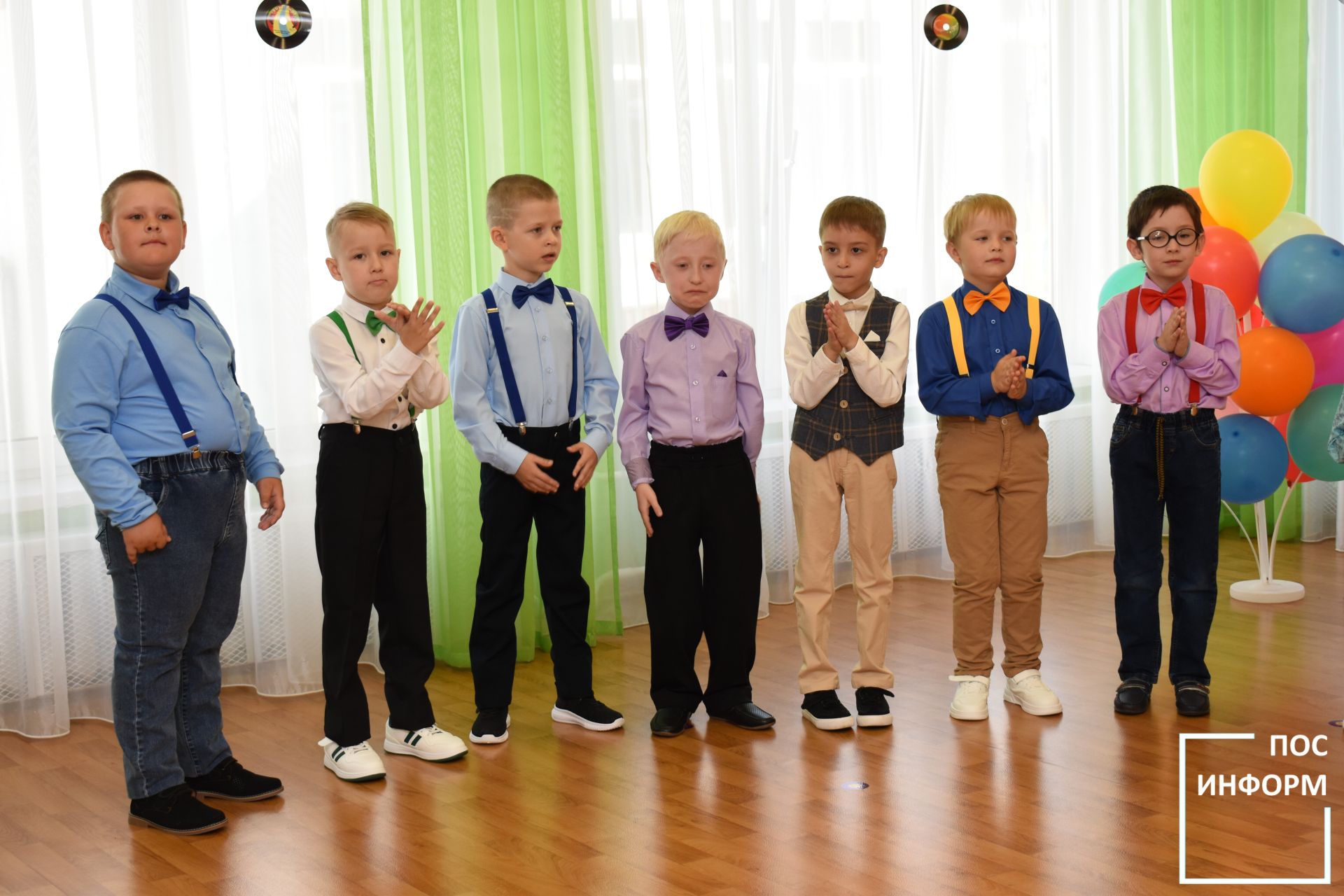 В детском саду «Огонек» Камских Полян начались выпускные утренники