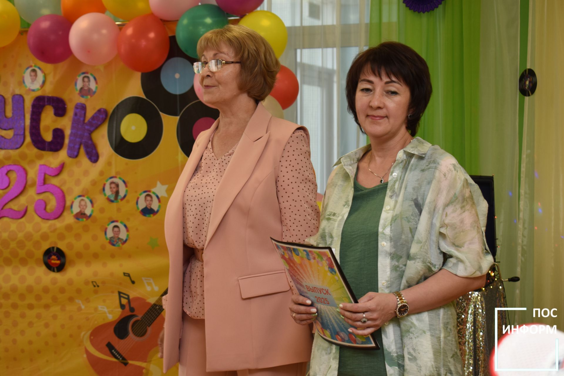 В детском саду «Огонек» Камских Полян начались выпускные утренники