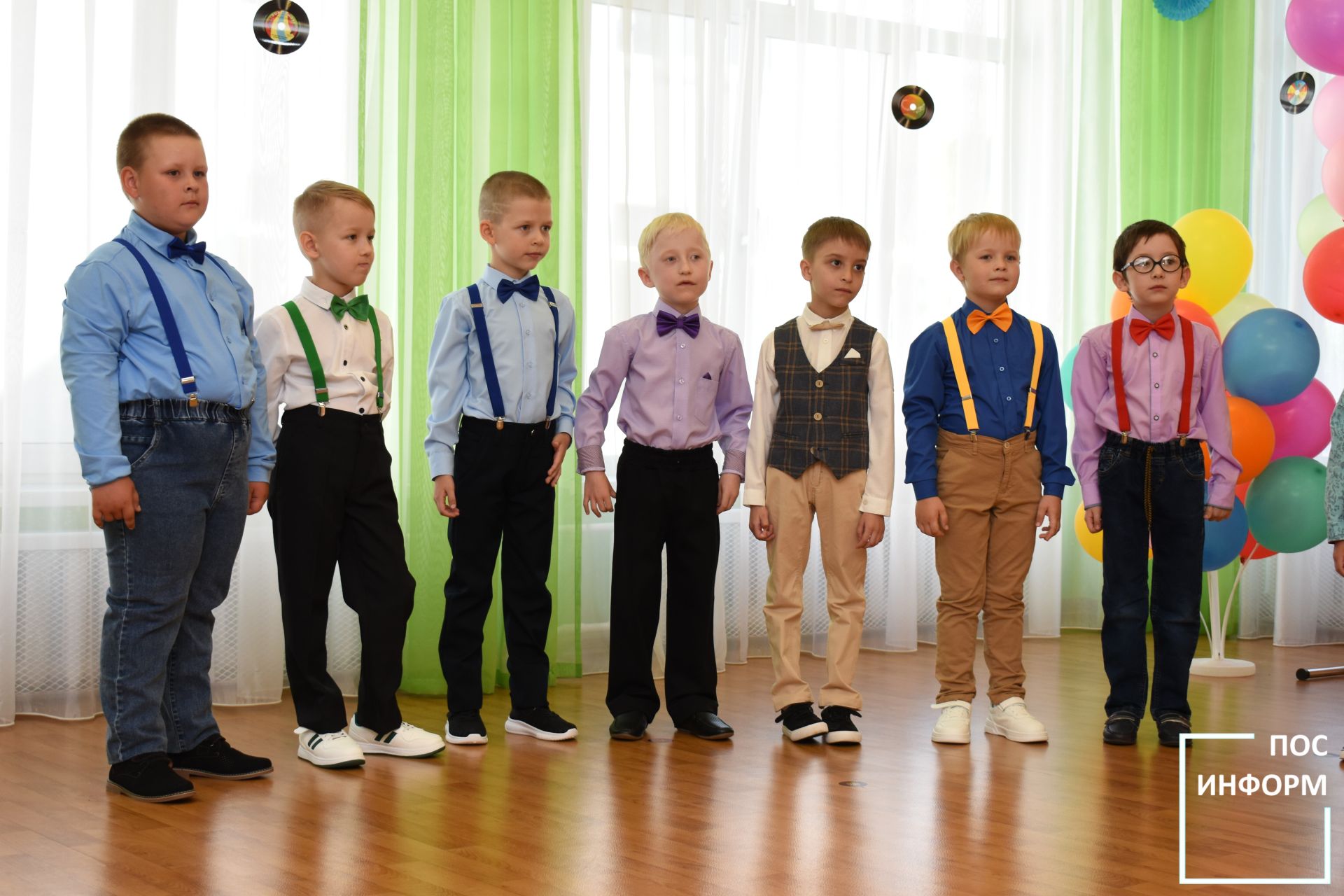 В детском саду «Огонек» Камских Полян начались выпускные утренники