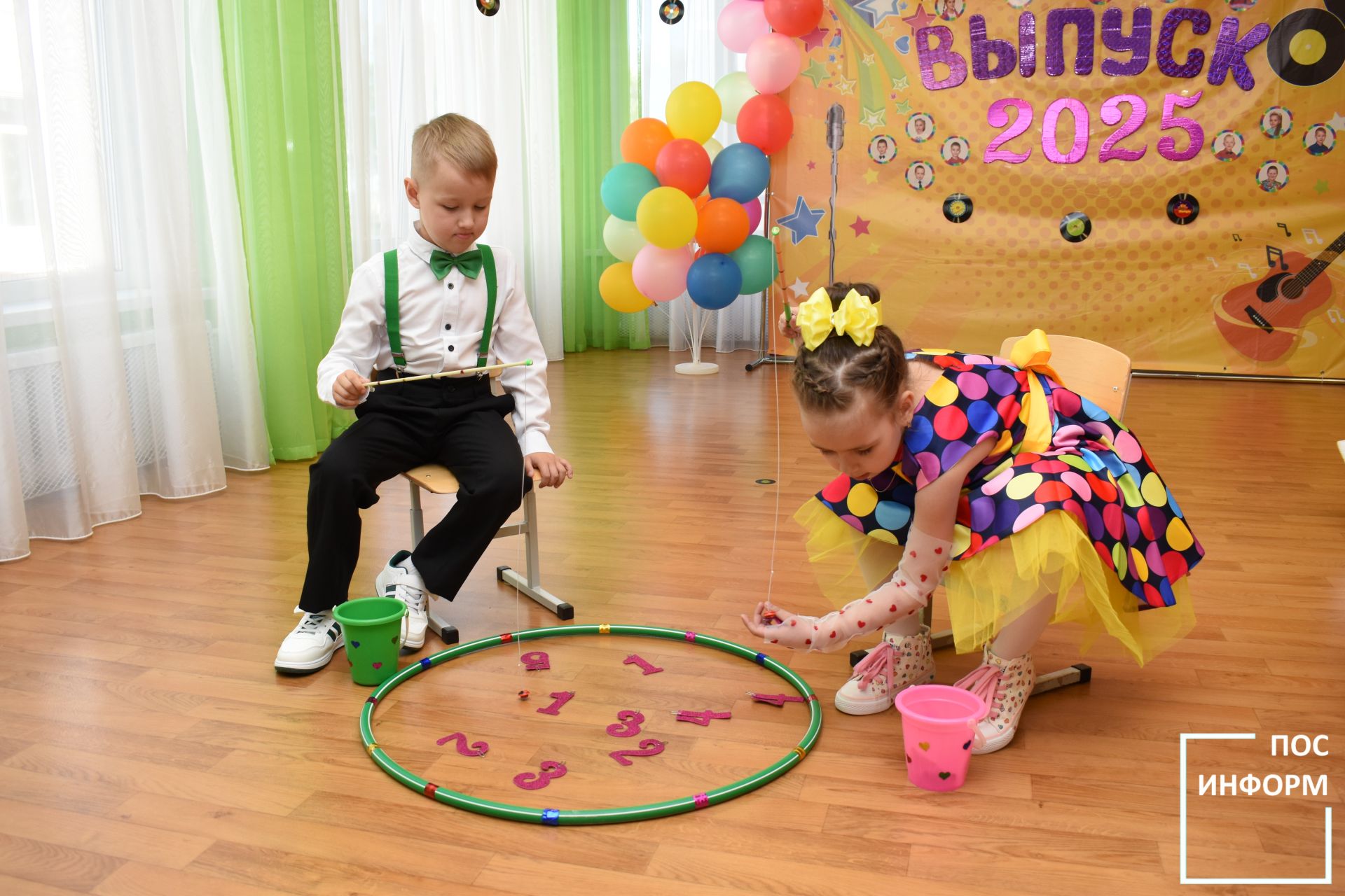 В детском саду «Огонек» Камских Полян начались выпускные утренники