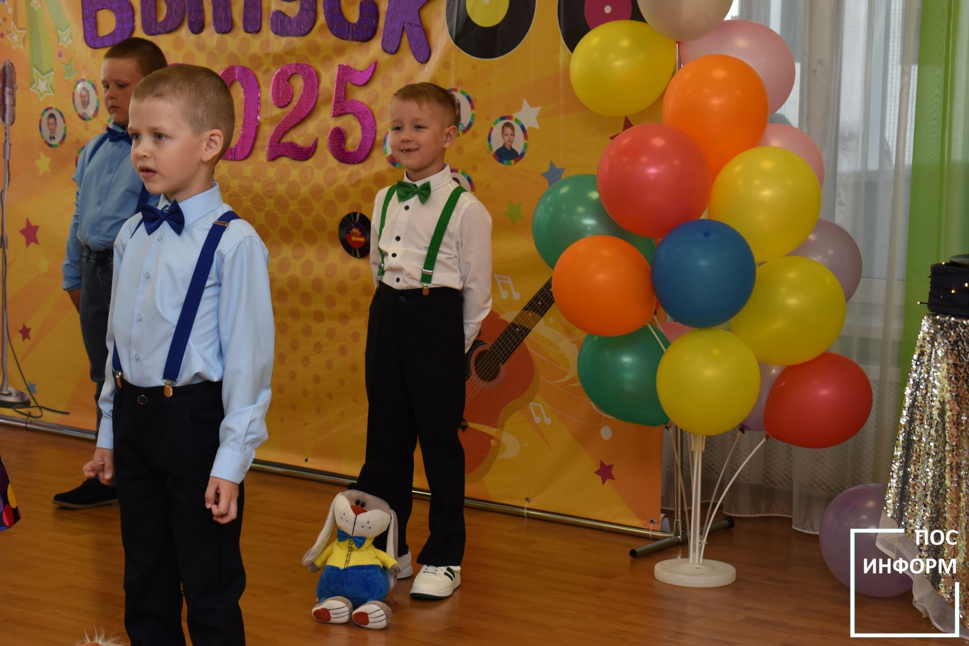 В детском саду «Огонек» Камских Полян начались выпускные утренники