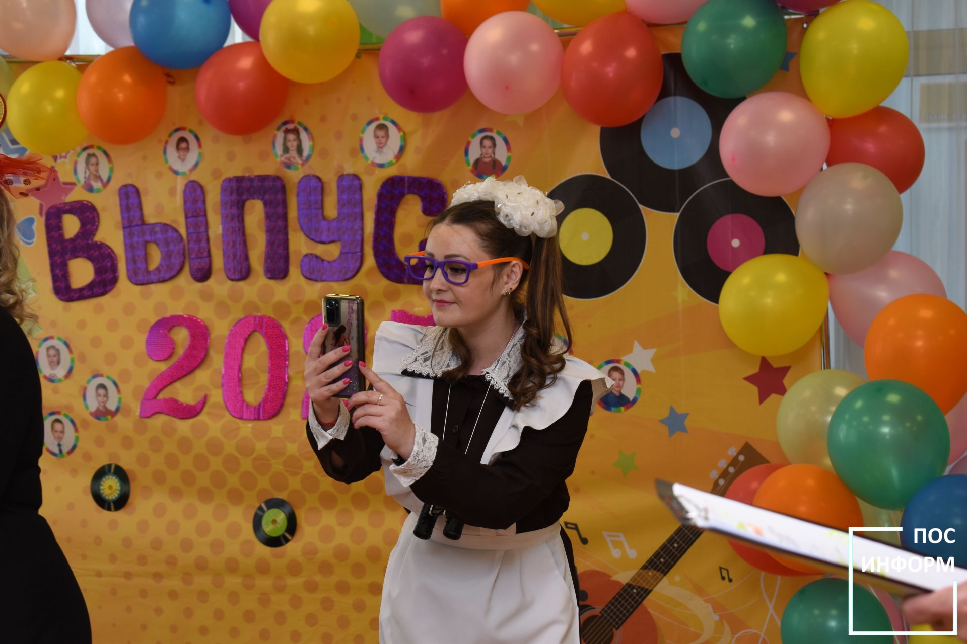 В детском саду «Огонек» Камских Полян начались выпускные утренники