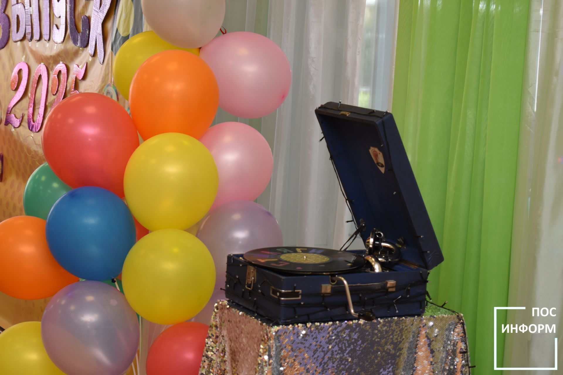 В детском саду «Огонек» Камских Полян начались выпускные утренники