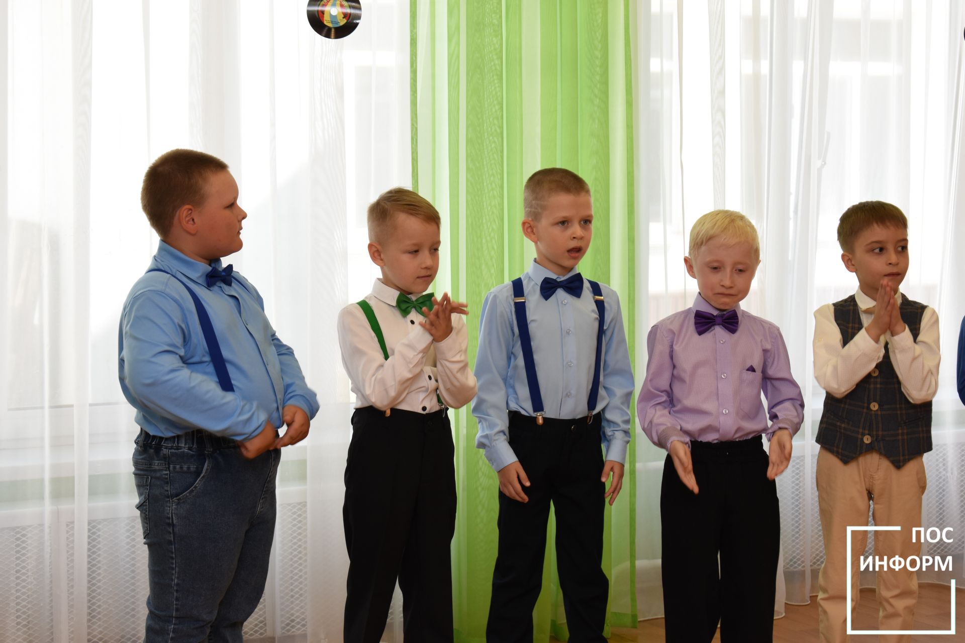 В детском саду «Огонек» Камских Полян начались выпускные утренники