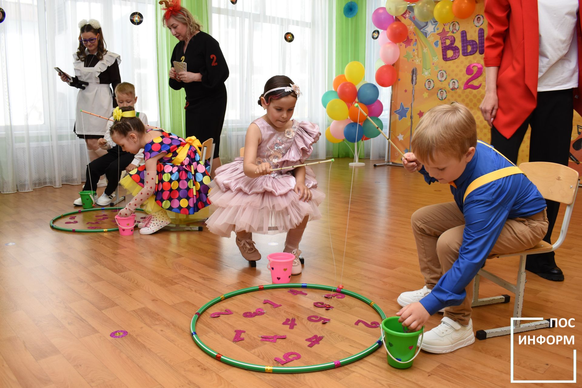 В детском саду «Огонек» Камских Полян начались выпускные утренники