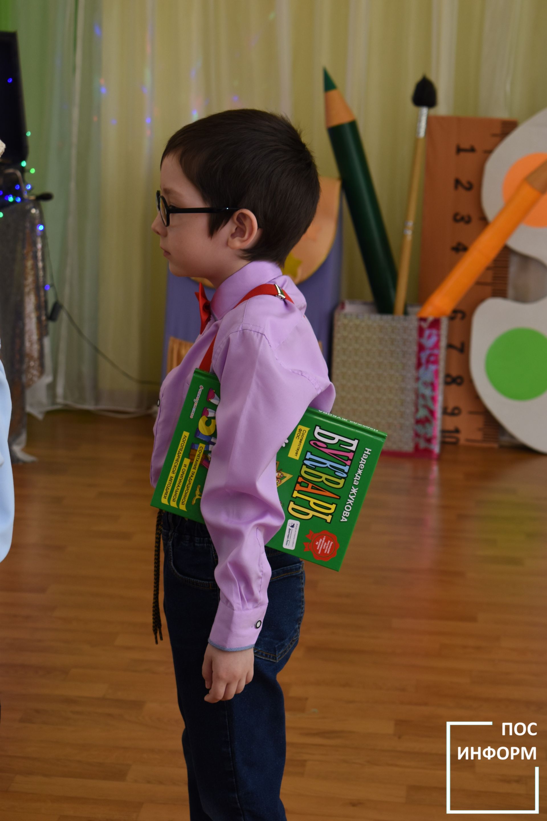 В детском саду «Огонек» Камских Полян начались выпускные утренники