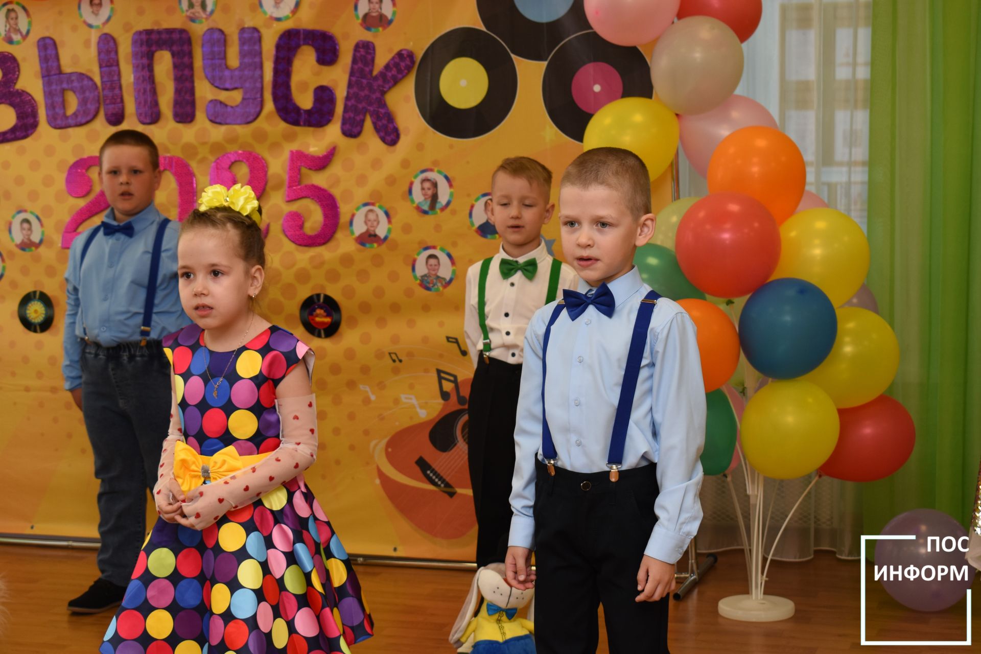 В детском саду «Огонек» Камских Полян начались выпускные утренники