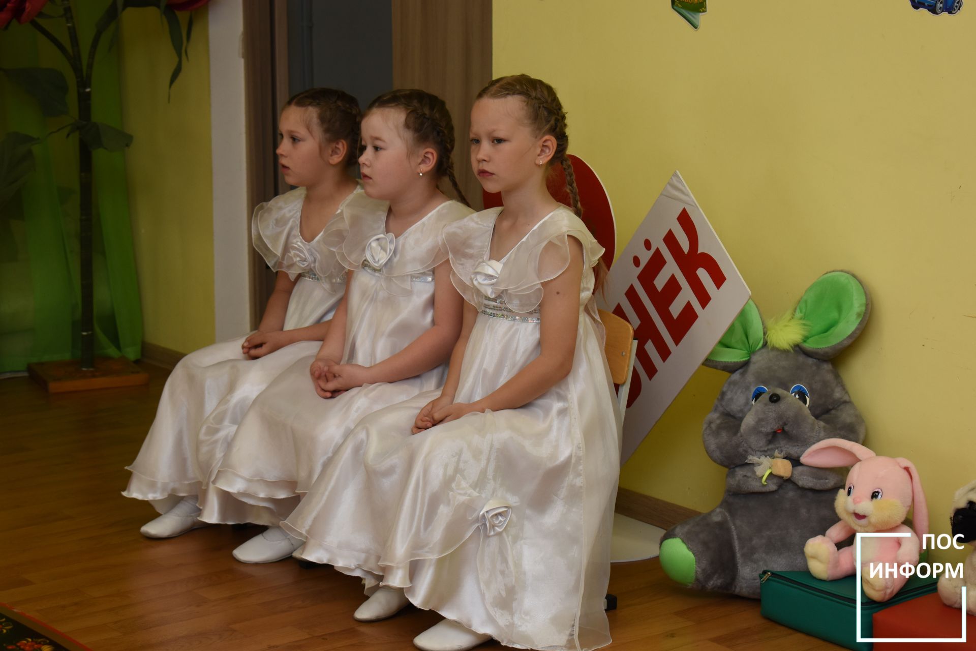 В детском саду «Огонек» Камских Полян начались выпускные утренники