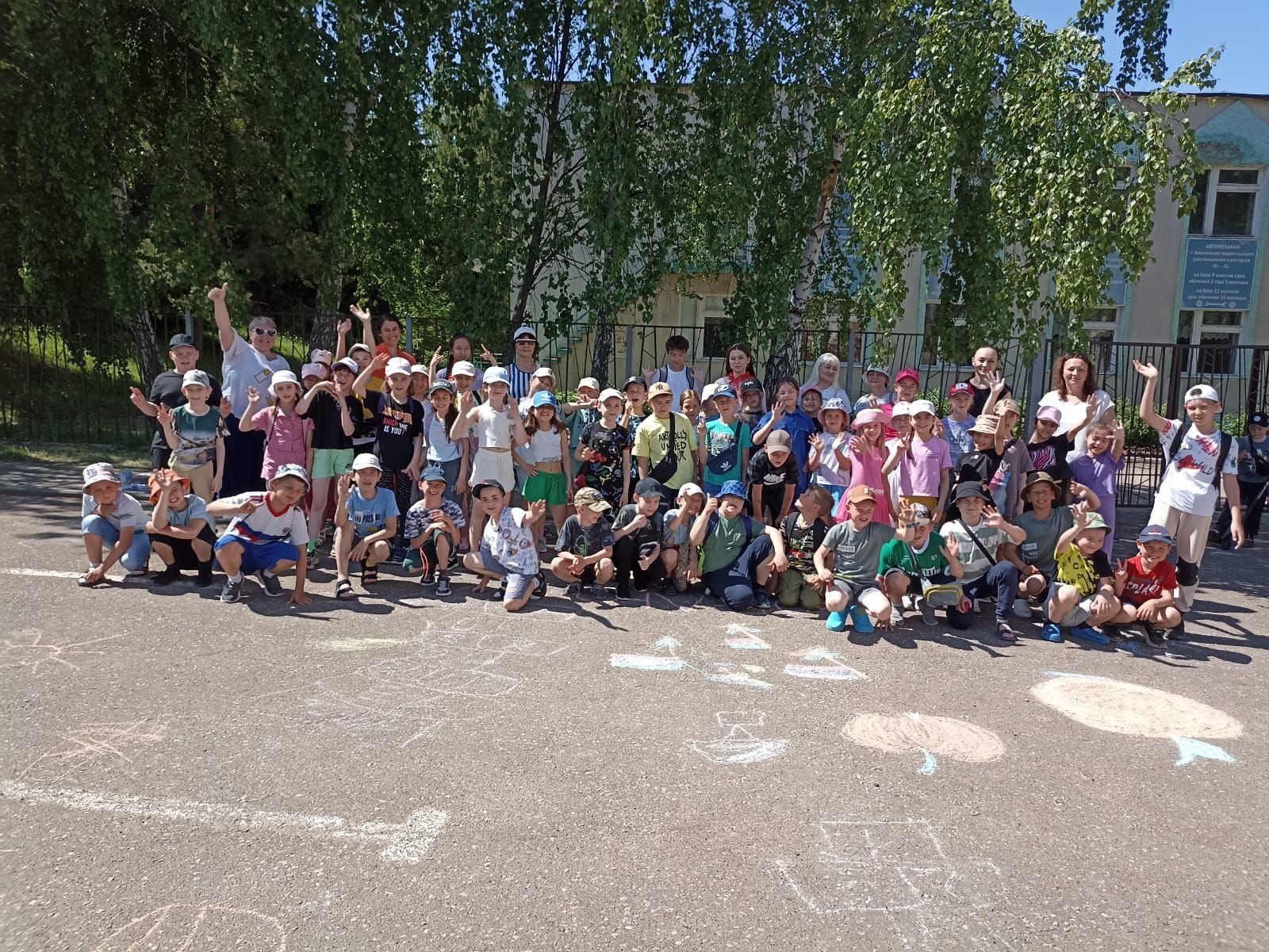 Пришкольный лагерь школы №1 «Пчелка» встретил ребят весельем и творчеством