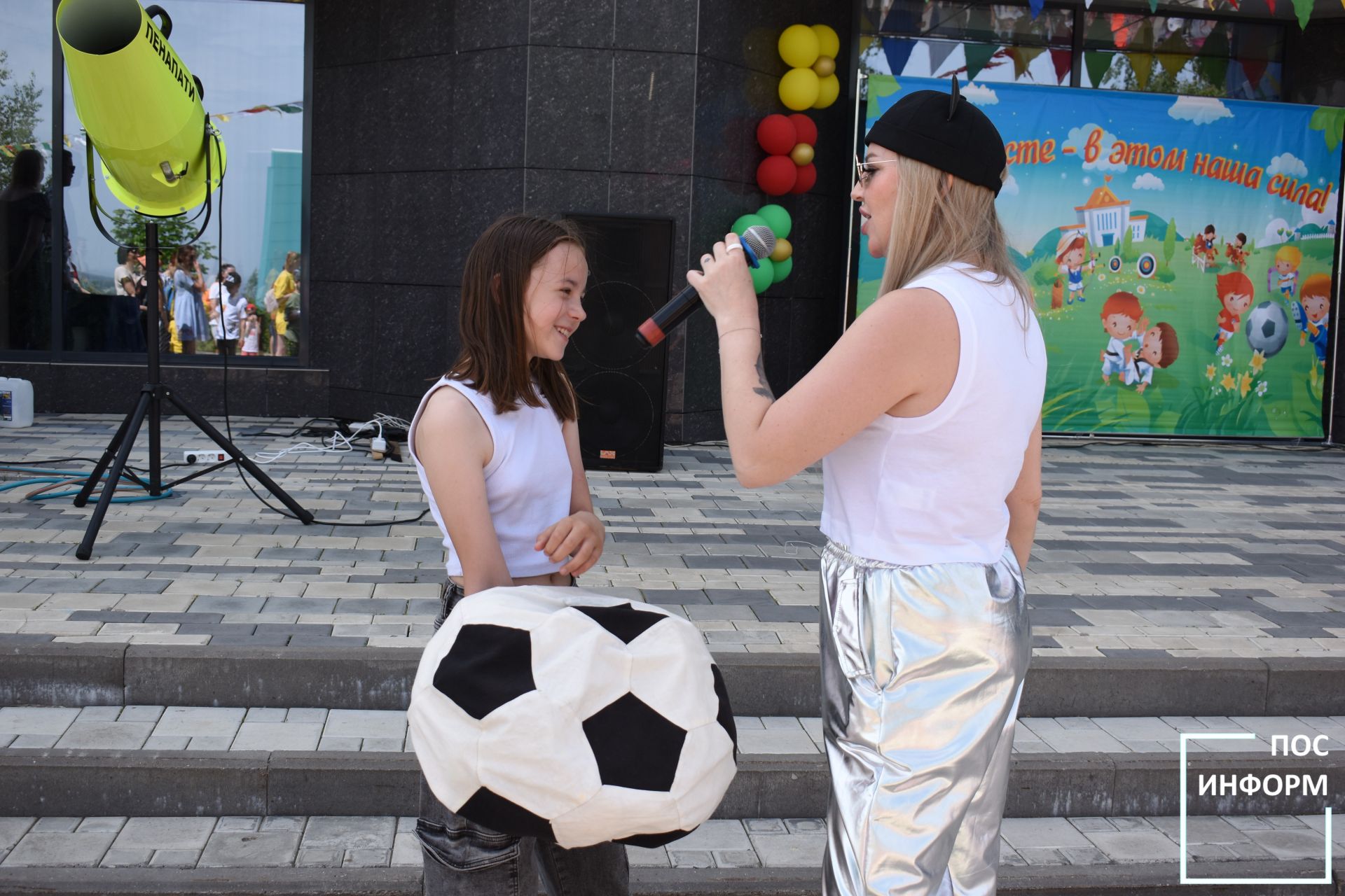 Яркий и солнечный праздник для детишек Камских Полян
