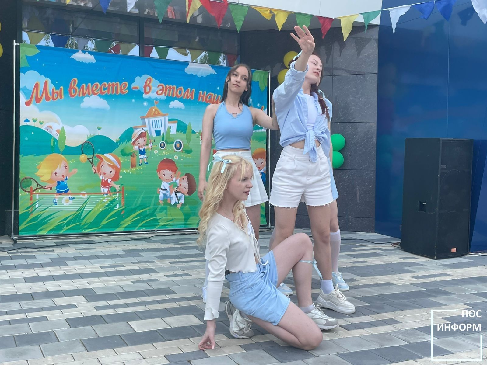 Яркий и солнечный праздник для детишек Камских Полян