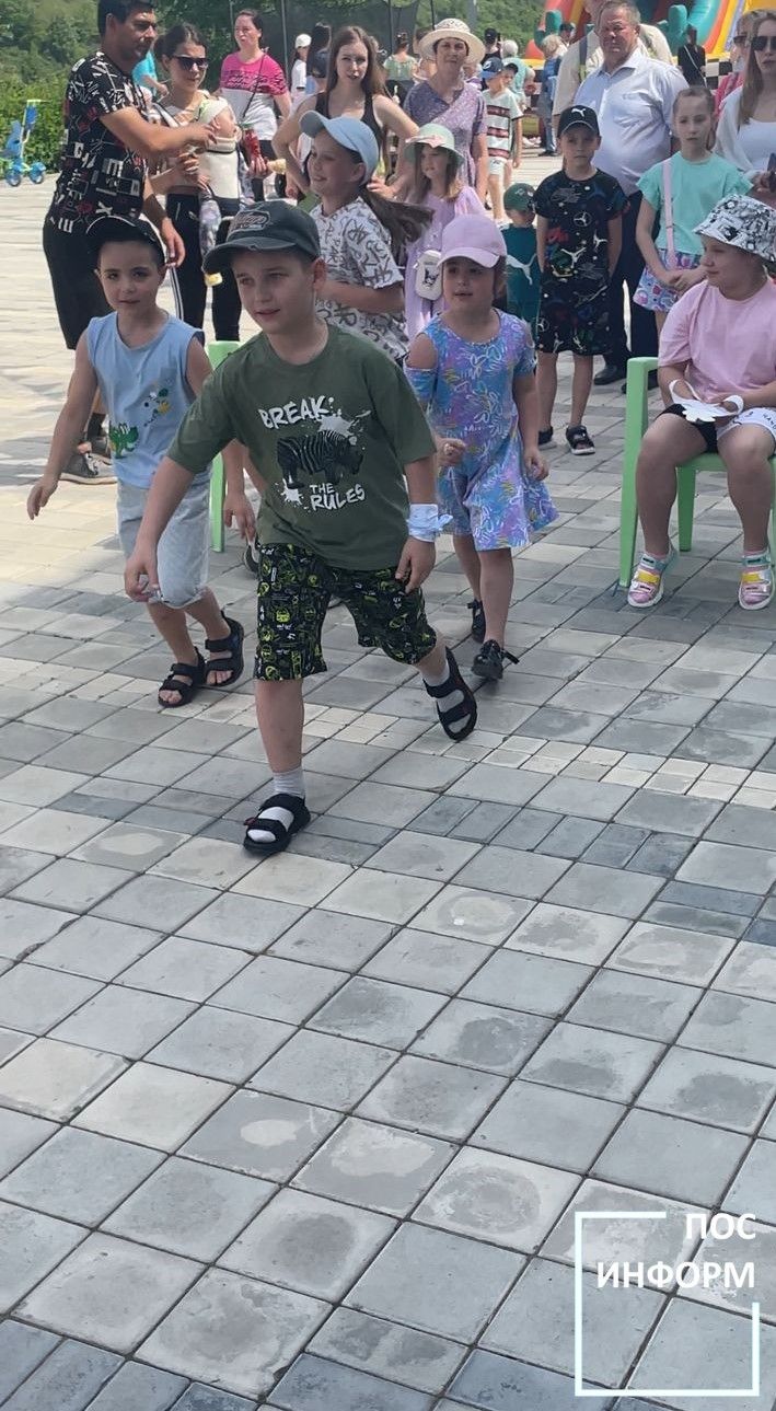 Яркий и солнечный праздник для детишек Камских Полян