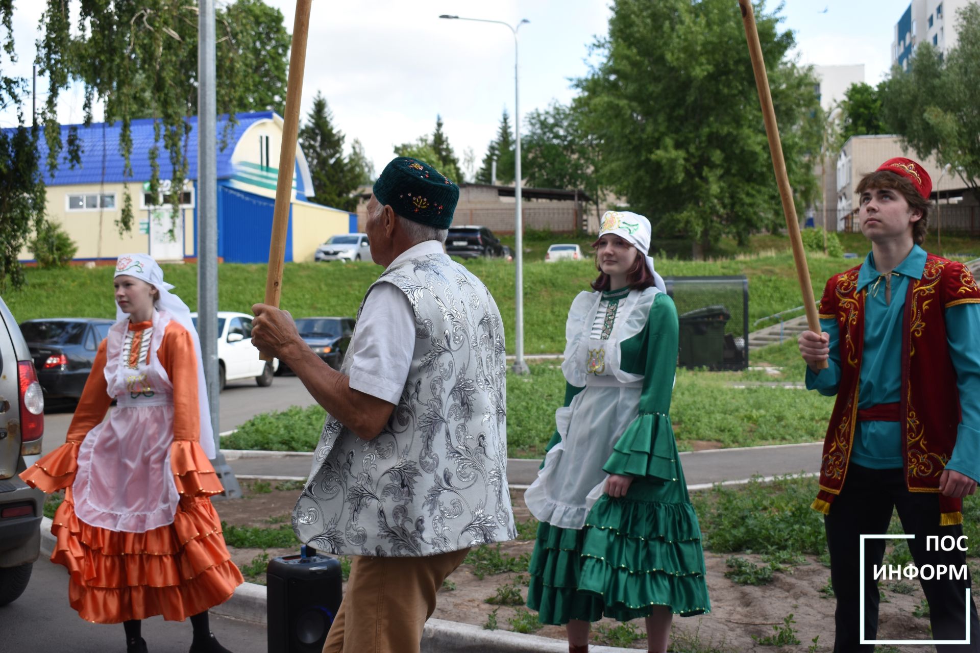В Камских Полянах прошел традиционный сбор подарков к празднику «Сабантуй»