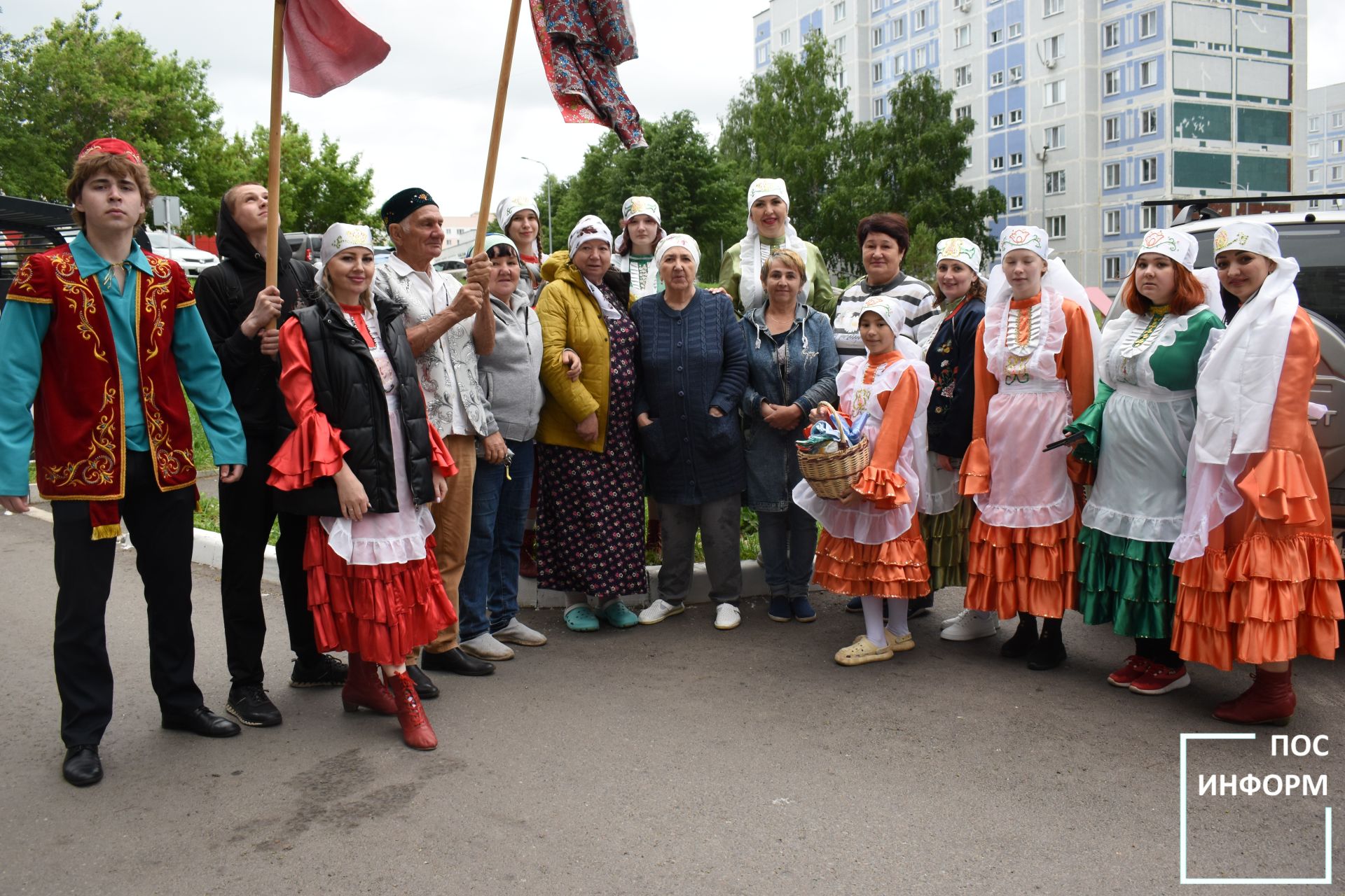 В Камских Полянах прошел традиционный сбор подарков к празднику «Сабантуй»