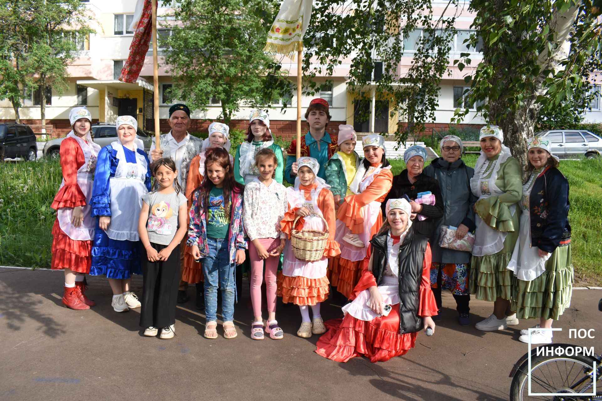 В Камских Полянах прошел традиционный сбор подарков к празднику «Сабантуй»