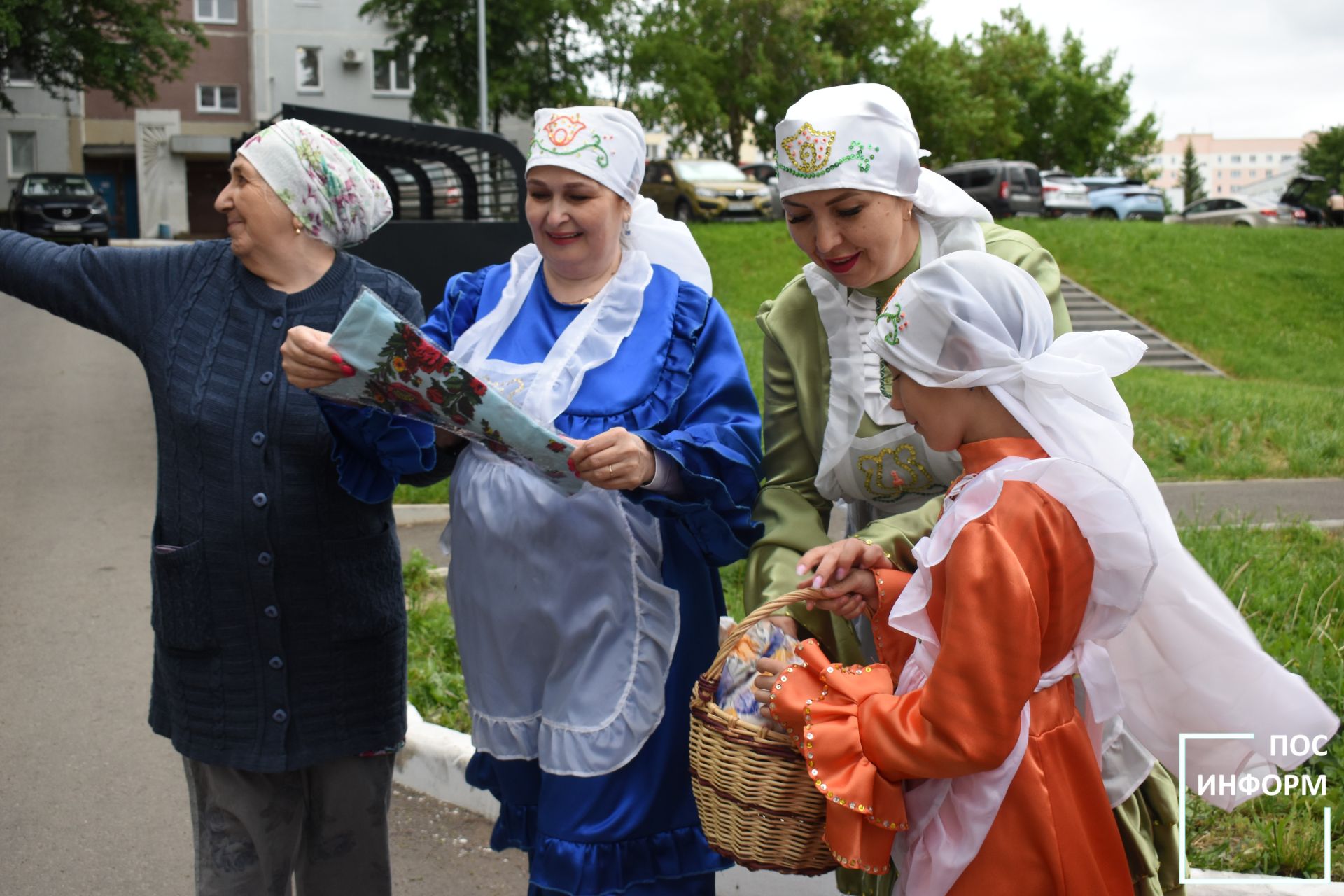 В Камских Полянах прошел традиционный сбор подарков к празднику «Сабантуй»