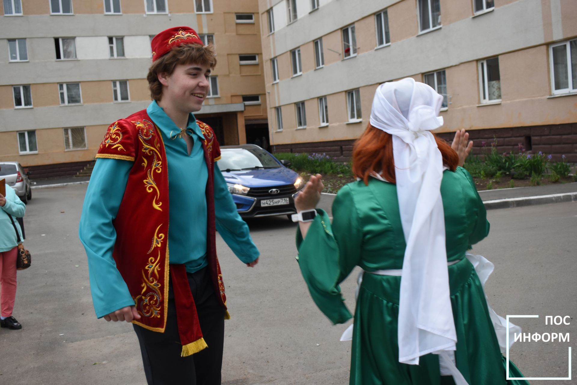 В Камских Полянах прошел традиционный сбор подарков к празднику «Сабантуй»