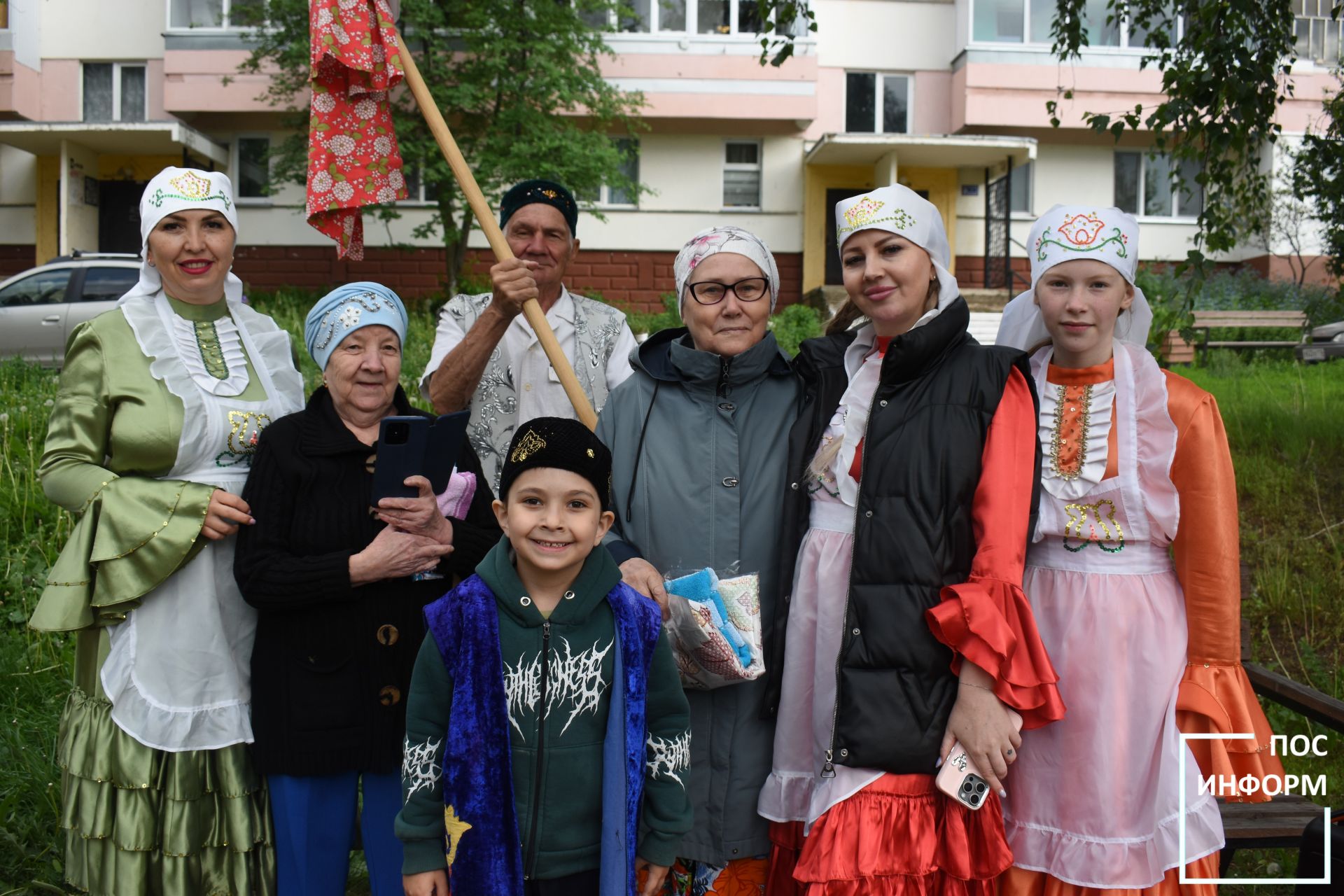 В Камских Полянах прошел традиционный сбор подарков к празднику «Сабантуй»