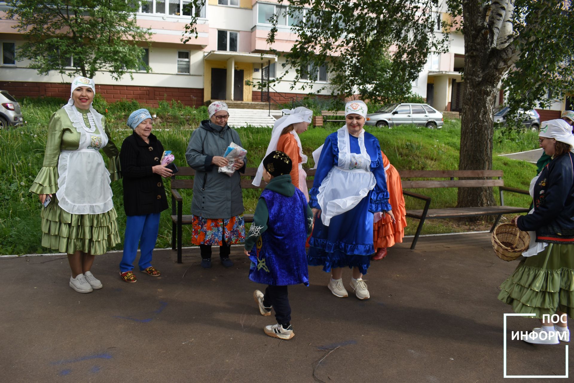 В Камских Полянах прошел традиционный сбор подарков к празднику «Сабантуй»