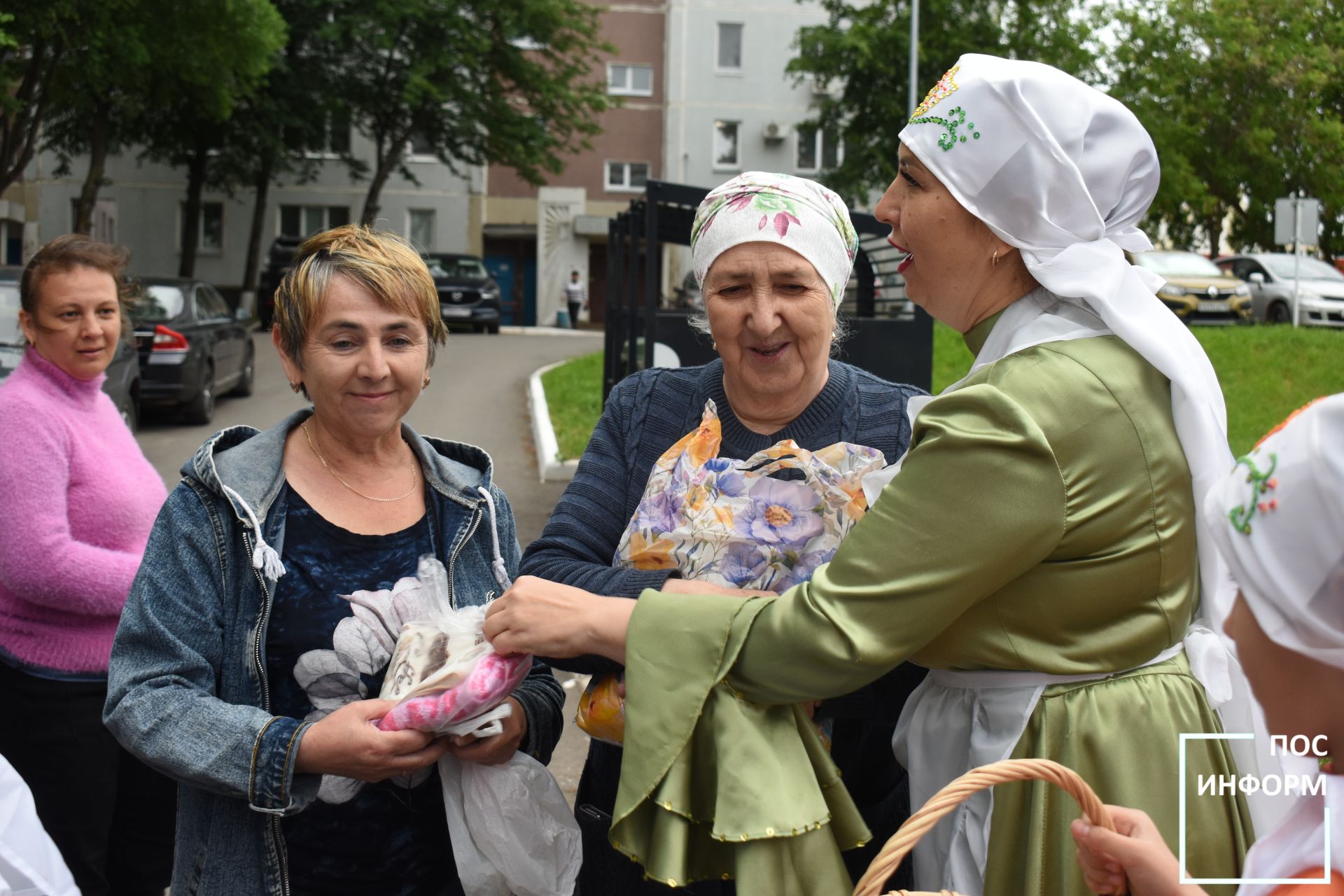 В Камских Полянах прошел традиционный сбор подарков к празднику «Сабантуй»