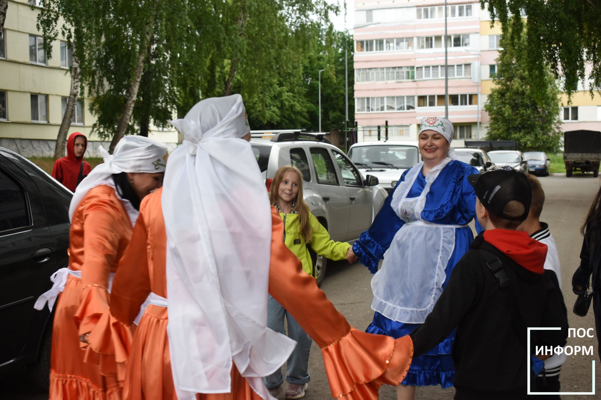 В Камских Полянах прошел традиционный сбор подарков к празднику «Сабантуй»