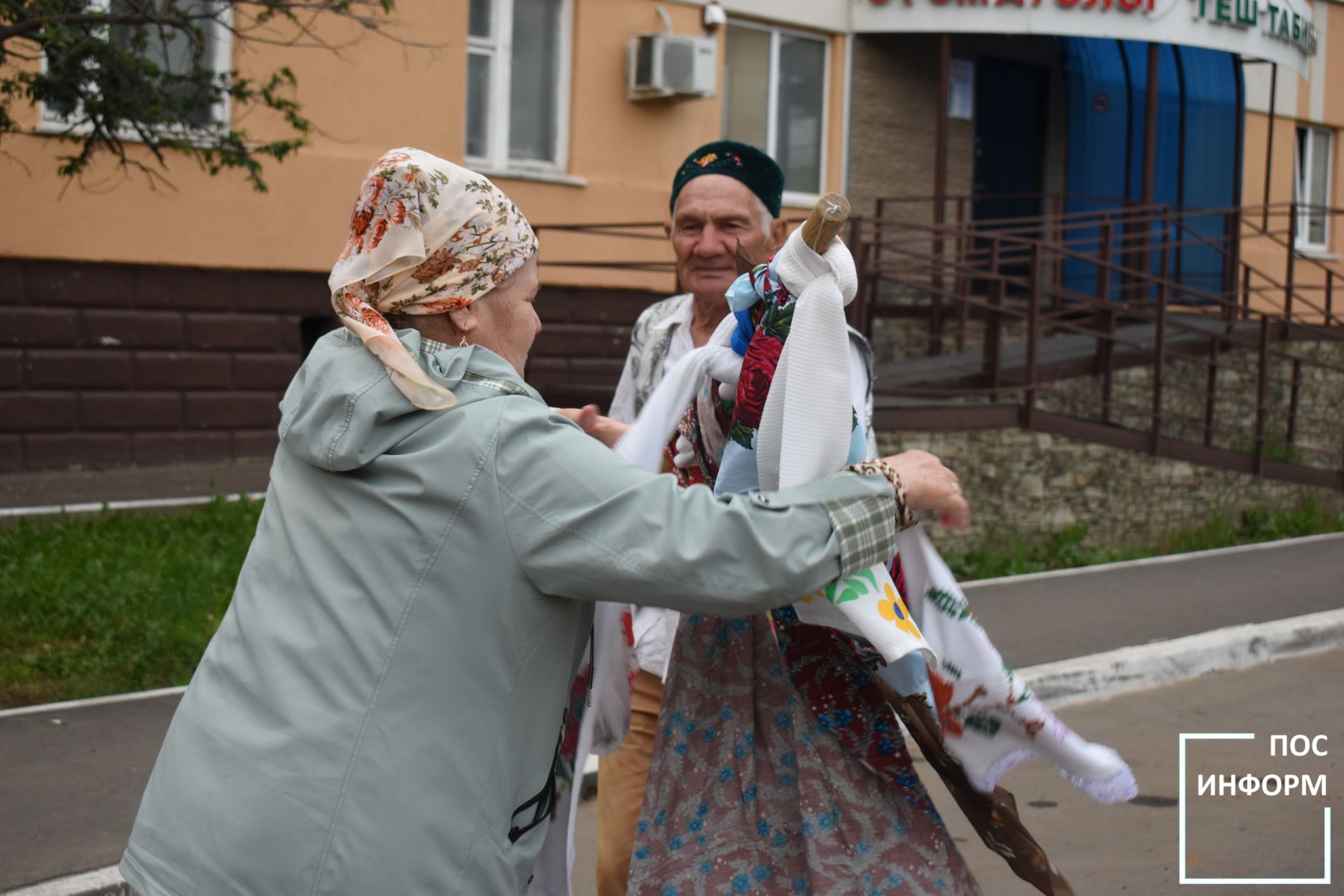 В Камских Полянах прошел традиционный сбор подарков к празднику «Сабантуй»