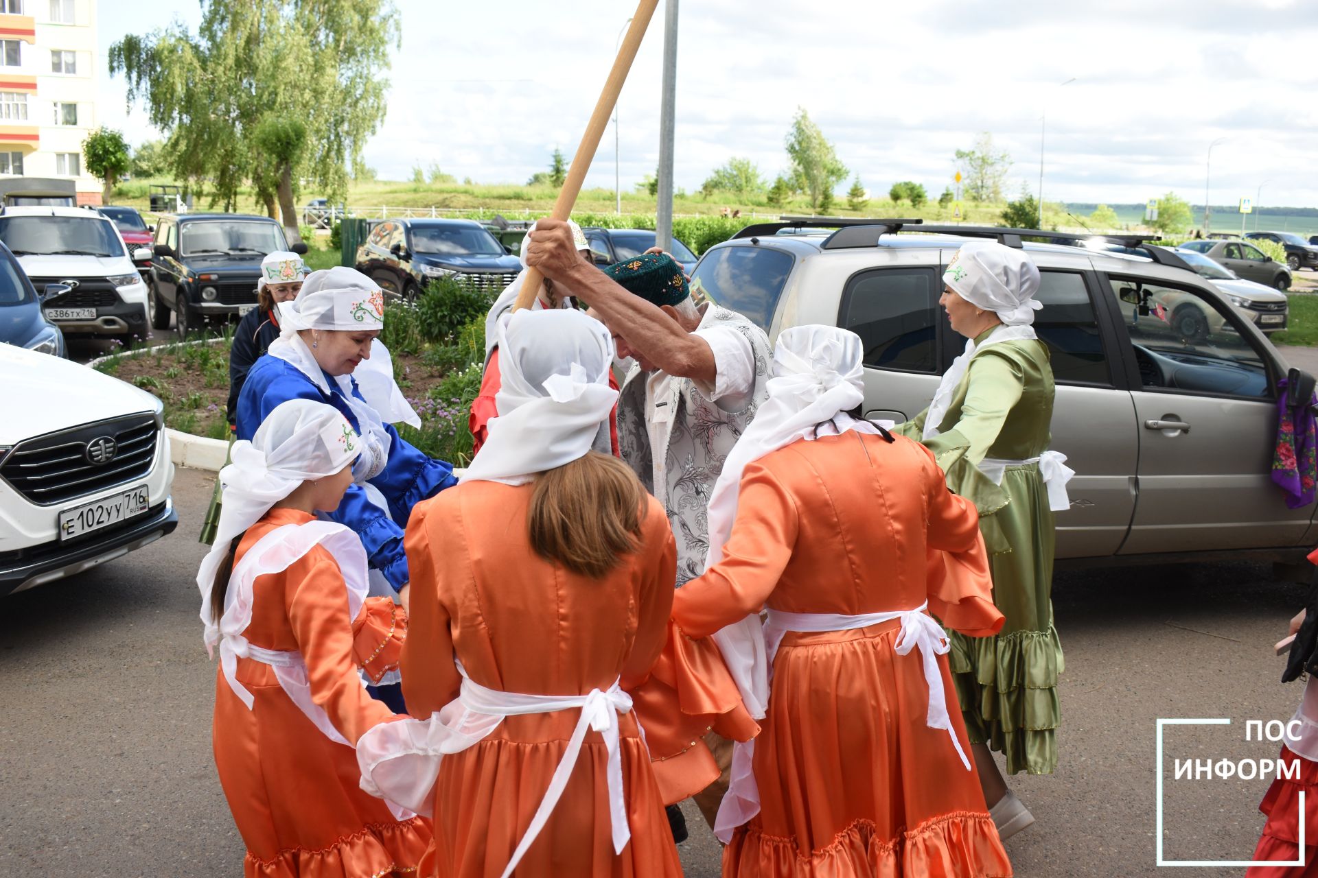 В Камских Полянах прошел традиционный сбор подарков к празднику «Сабантуй»