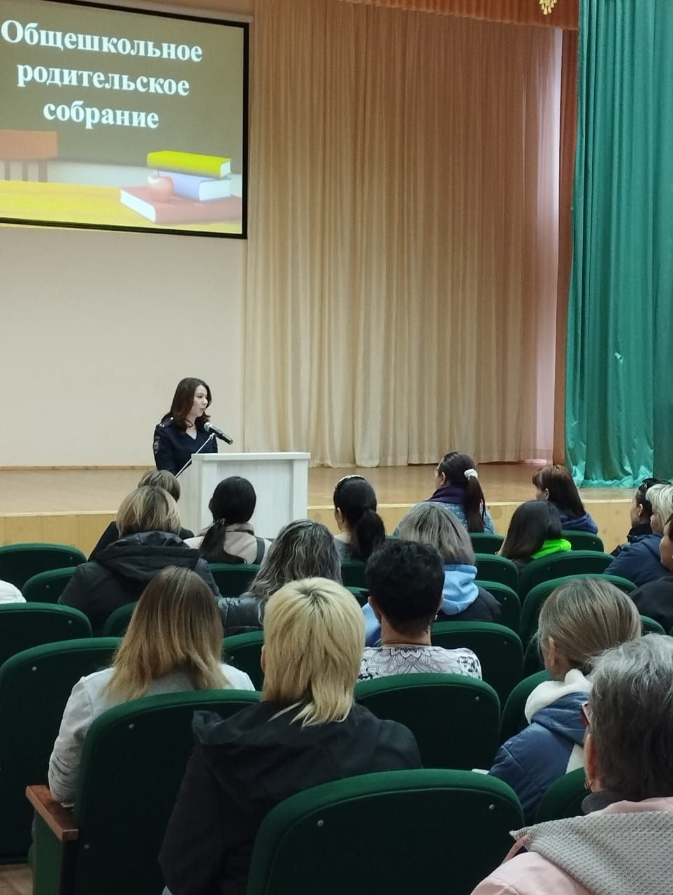 Родителям и детям Камских Полян напомнили о правилах безопасности на каникулах