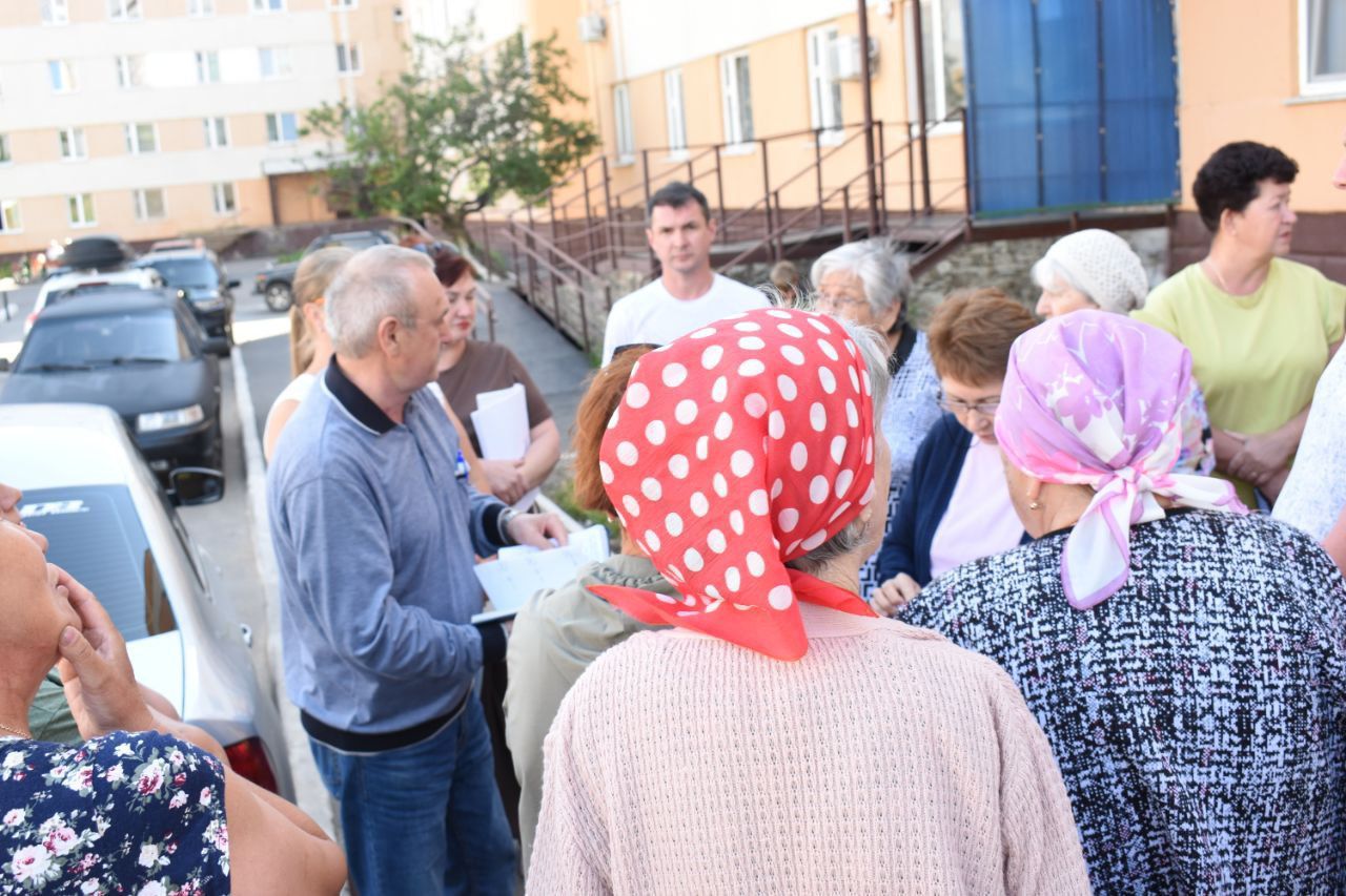 В Камских Полянах прошел обход многоквартирных домов