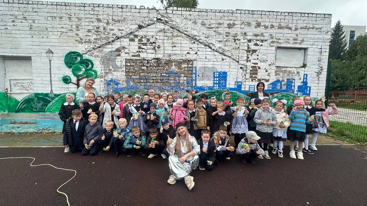 Специалисты культурного центра провели для детей игровую программу