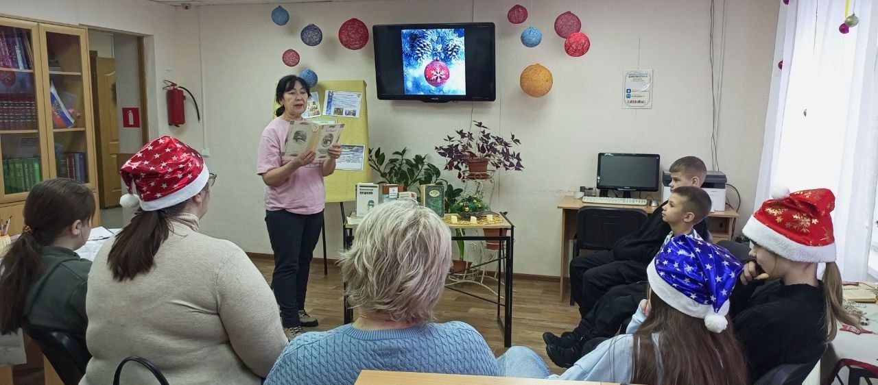 Волшебство зимних традиций: в Камско-Полянской библиотеке прошел фольклорный вечер