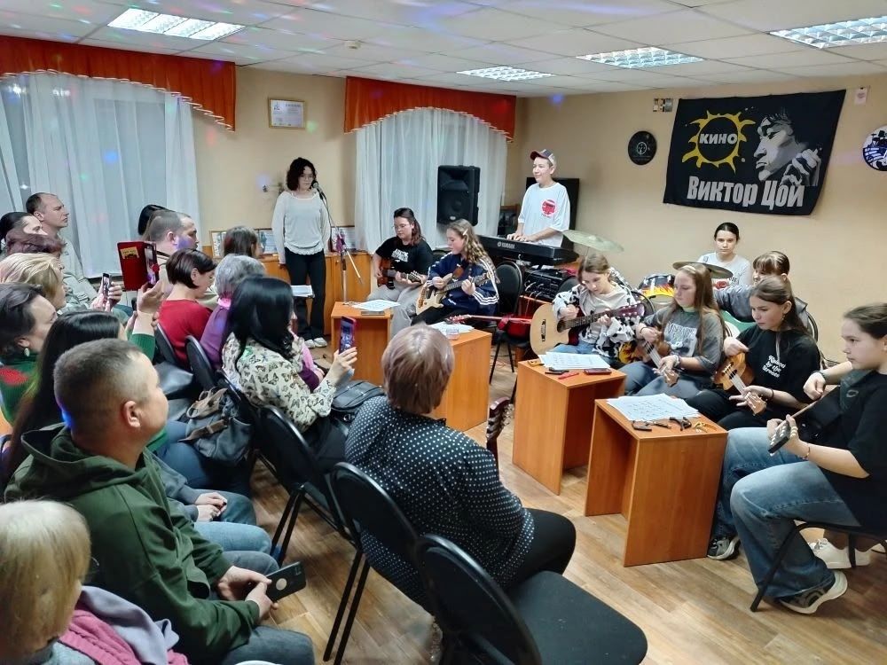 В ЦДТ «Радуга» состоялся мини-концерт учащихся объединения «Город песен»