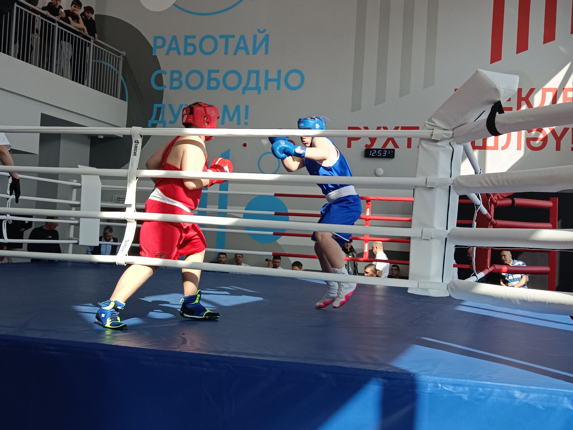Спортсмен из Камских Полян завоевал серебро на Республиканском турнире по боксу