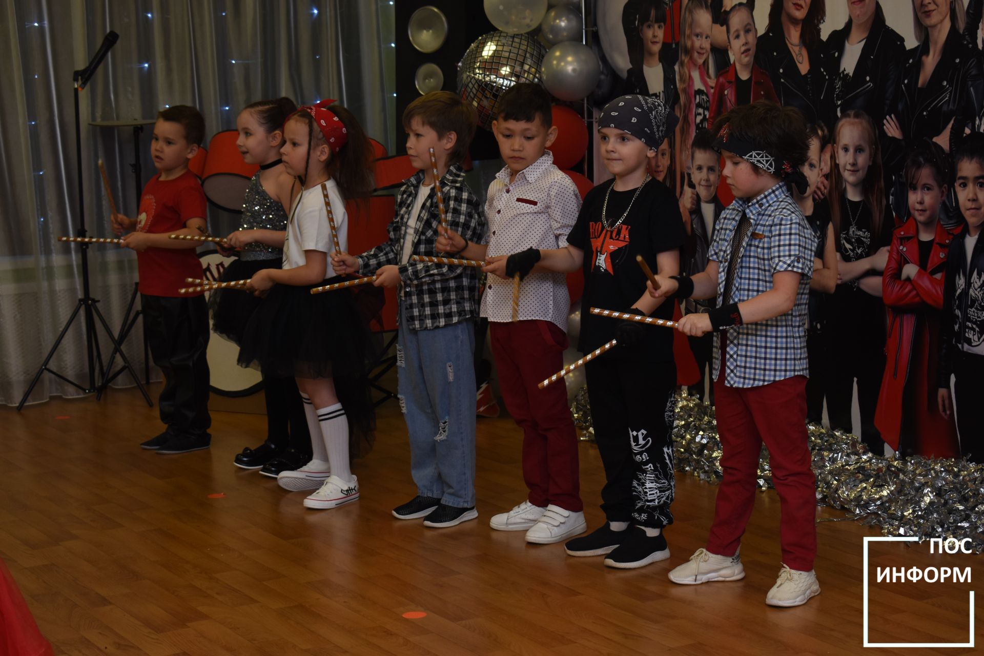 Настоящая рок-вечеринка в детском саду «Огонек» Камских Полян + Фоторепортаж