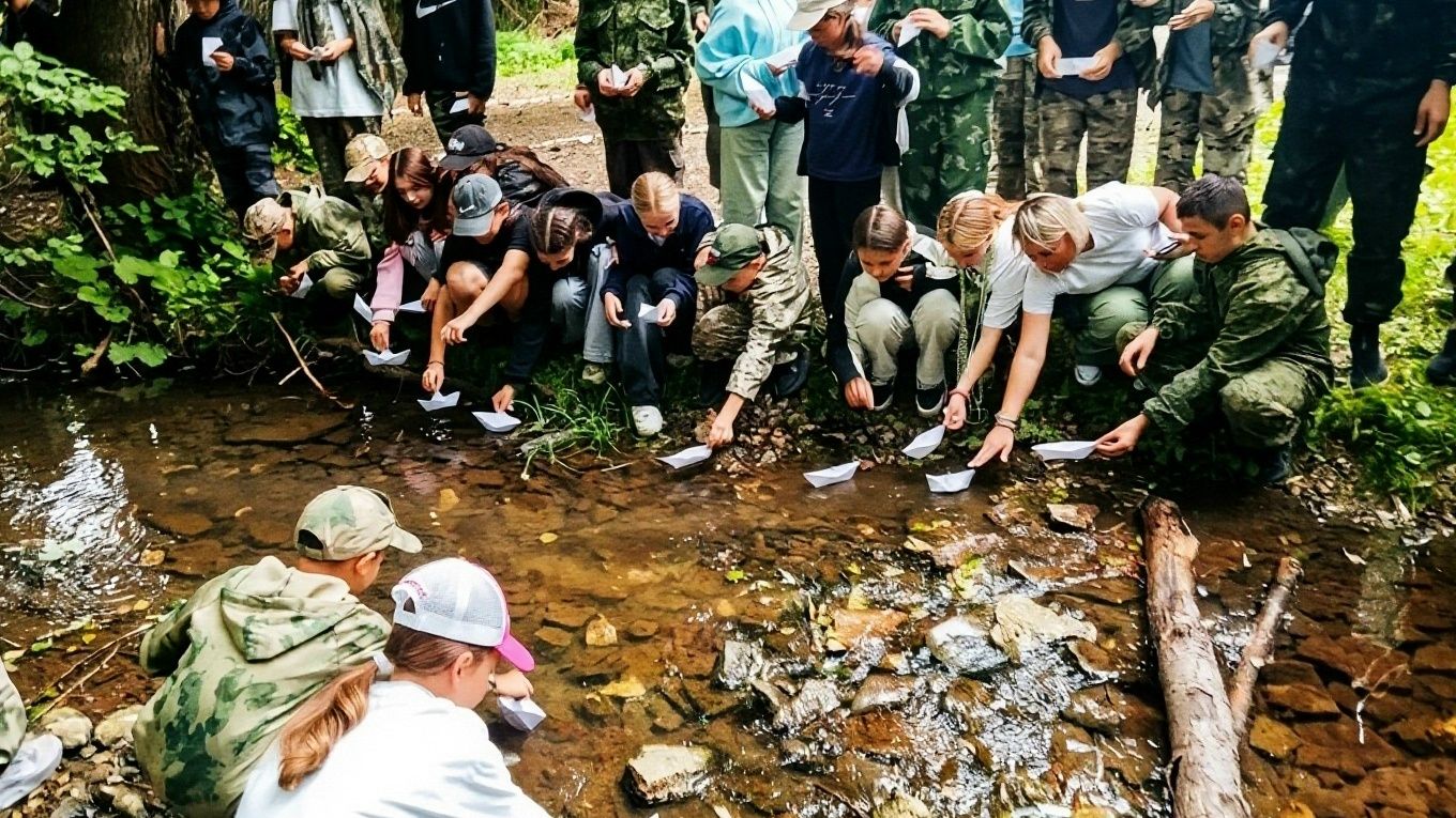 Акция «Белые кораблики» прошла в лагере «Зарница» Камских Полян