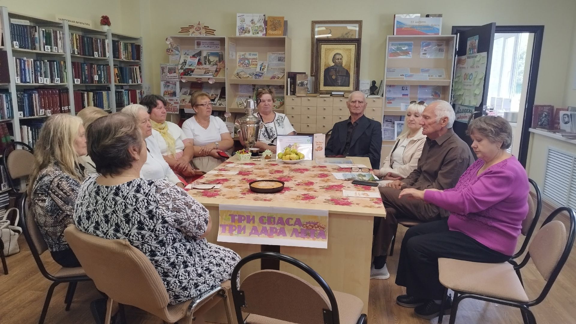 Гости из Камских Полян прочитали стихи на медовом празднике в Старошешминске