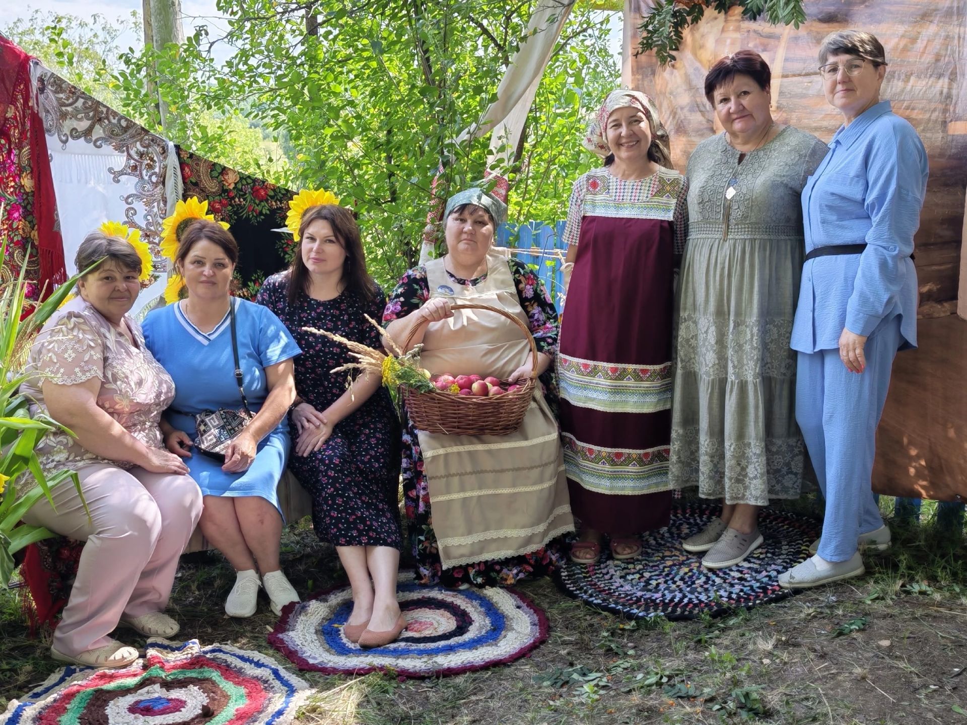 Библиотекари Камских Полян приняли участие в праздновании Дня села в Камском