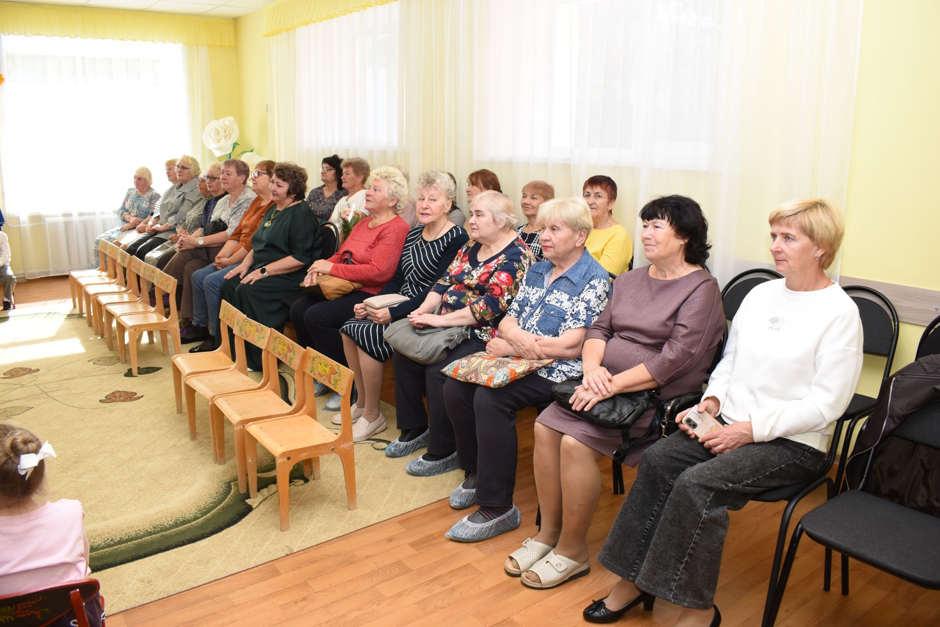 В детском саду «Золотая Рыбка» Камских Полян отметили День пожилого человека