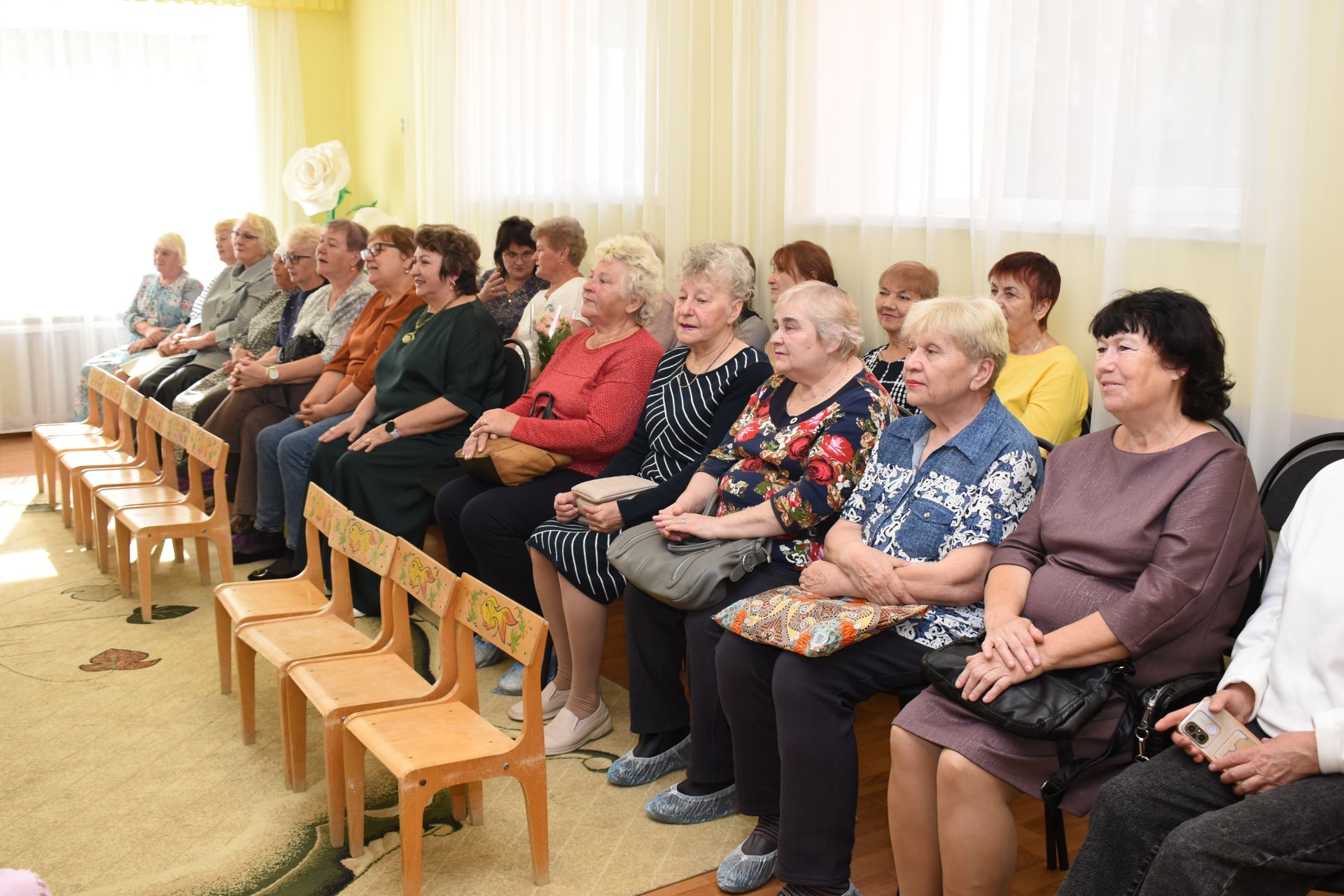 В детском саду «Золотая Рыбка» Камских Полян отметили День пожилого человека