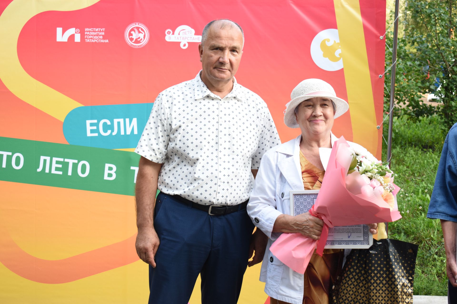 Танцы, смех и соседское тепло: как в Камских Полянах открыли сезон дворовых праздников